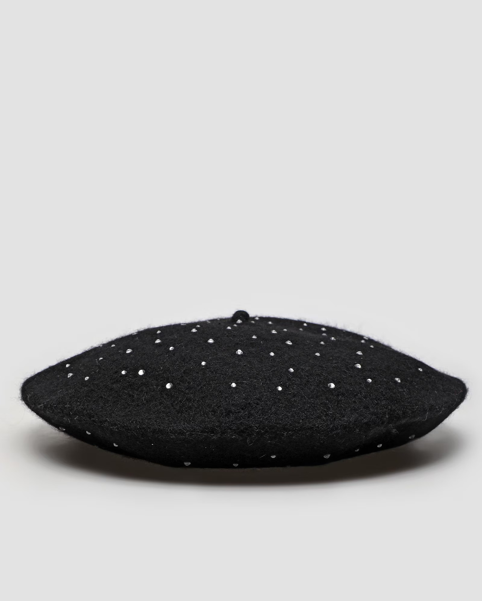 Boina feminina de lã tradicional com pedrarias preta | Accessori by Riachuelo | Riachuelo (BR)