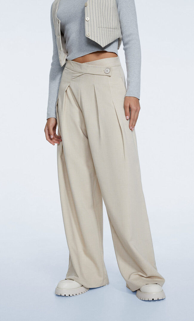 Smart trousers with crossover waistband - Women's fashion | Stradivarius United Kingdom | Stradivarius (UK)