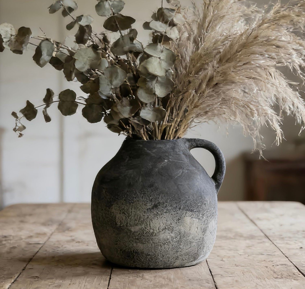 Wow! Love this rustic ceramic vase with handle. And the price 👀