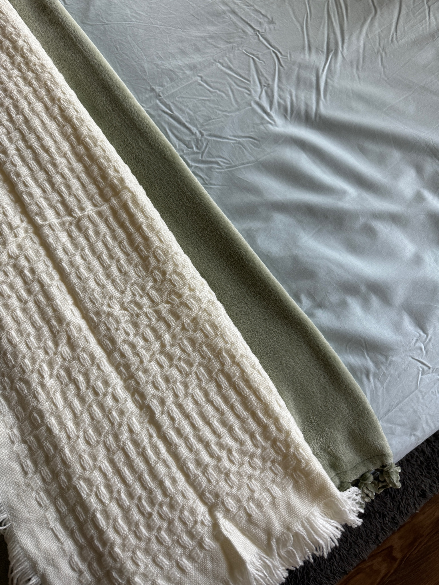 loving my new bedding!!

#LTKFindsUnder100 #LTKHome