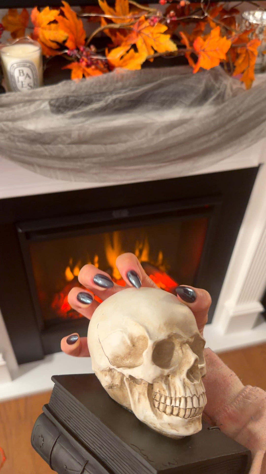 Halloween press on nails goth chrome burg and y

#LTKHalloween #LTKStyleTip #LTKBeauty