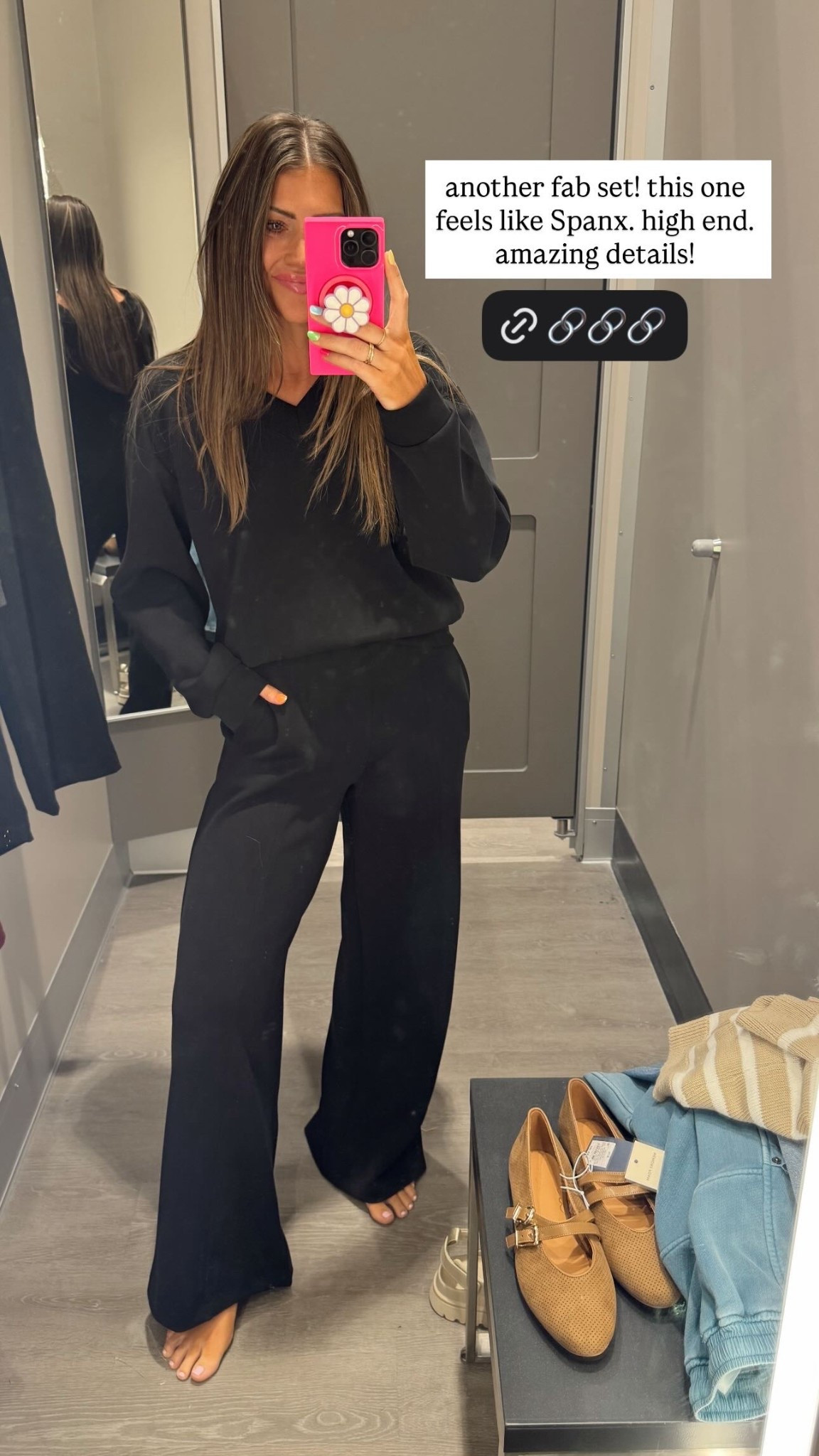 another fab set! this one feels like Spanx. high end. amazing details! Size XS 