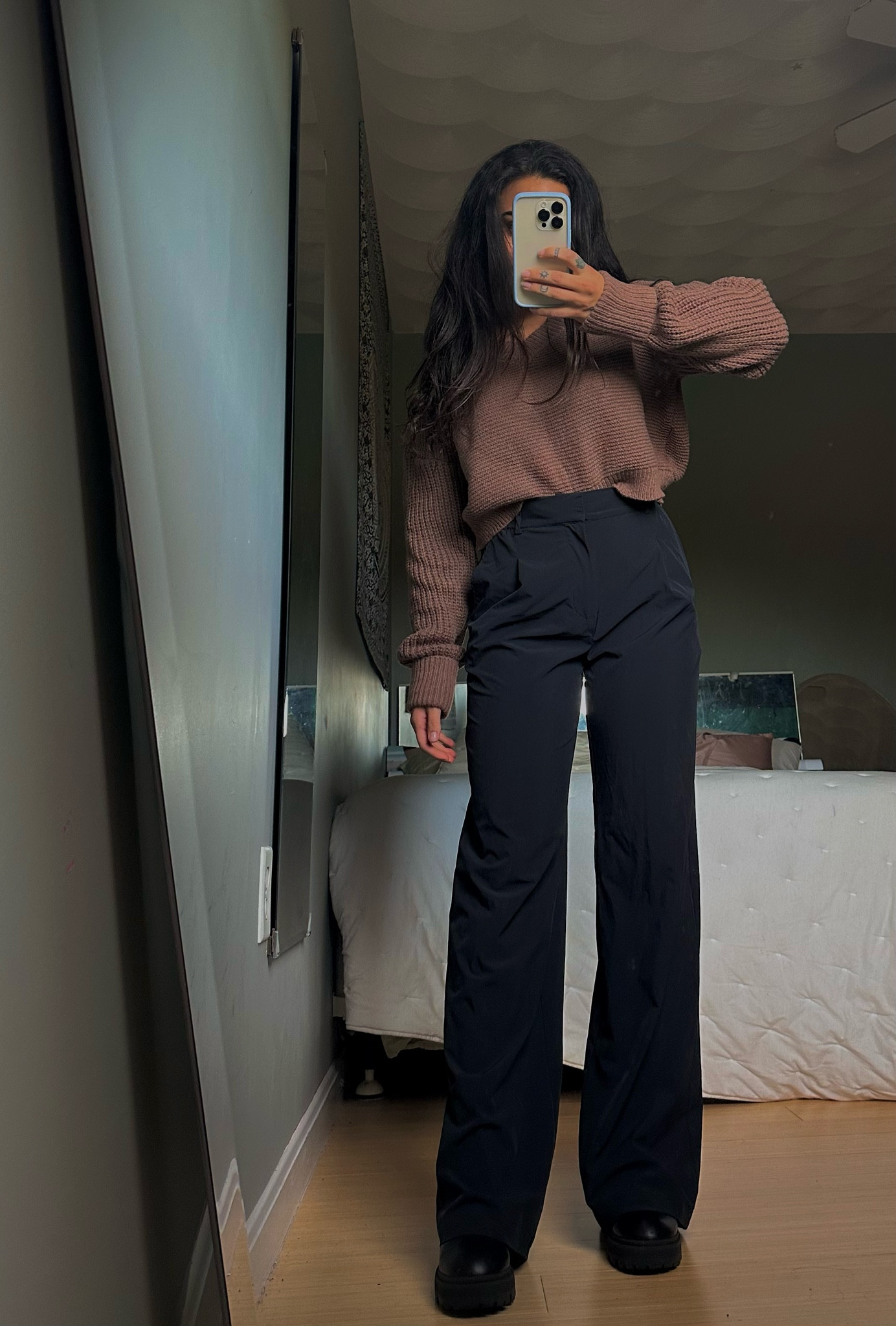 Fall Business Casual 🤎 Alo pants that I can do anything in the world in- so comfortable and always look extremely flattering <3

#LTKworkwear #LTKHoliday #LTKSeasonal
