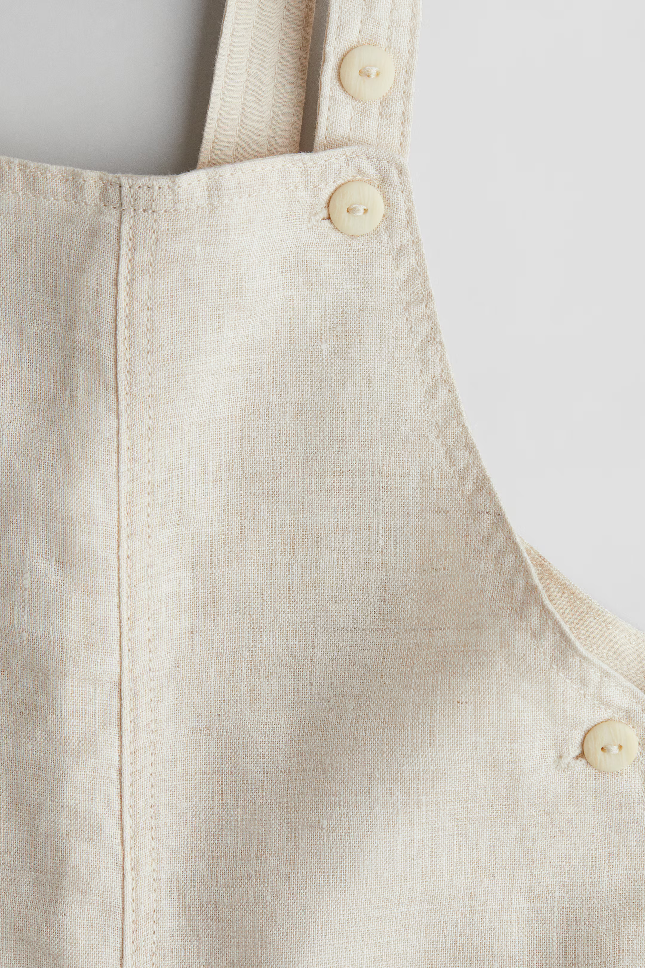 Linen dungaree shorts | H&M (UK, MY, IN, SG, PH, TW, HK)