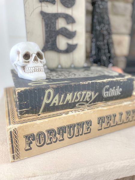 💀I love these faux stacked books. Perfect for a fireplace or table top!

#halloween #halloweendecor #halloweenhomedecor #modernfarmhouse #modernfarmhousehalloween

#LTKHalloween #LTKSeasonal #LTKhome
