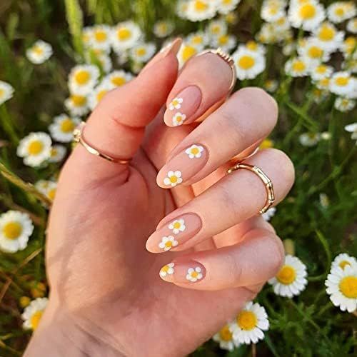 YoYoee 24 PCS Nude Short Press on Nails Cute Almond False Nails Acrylic Daisy Fake Nails Full Cover  | Amazon (US)