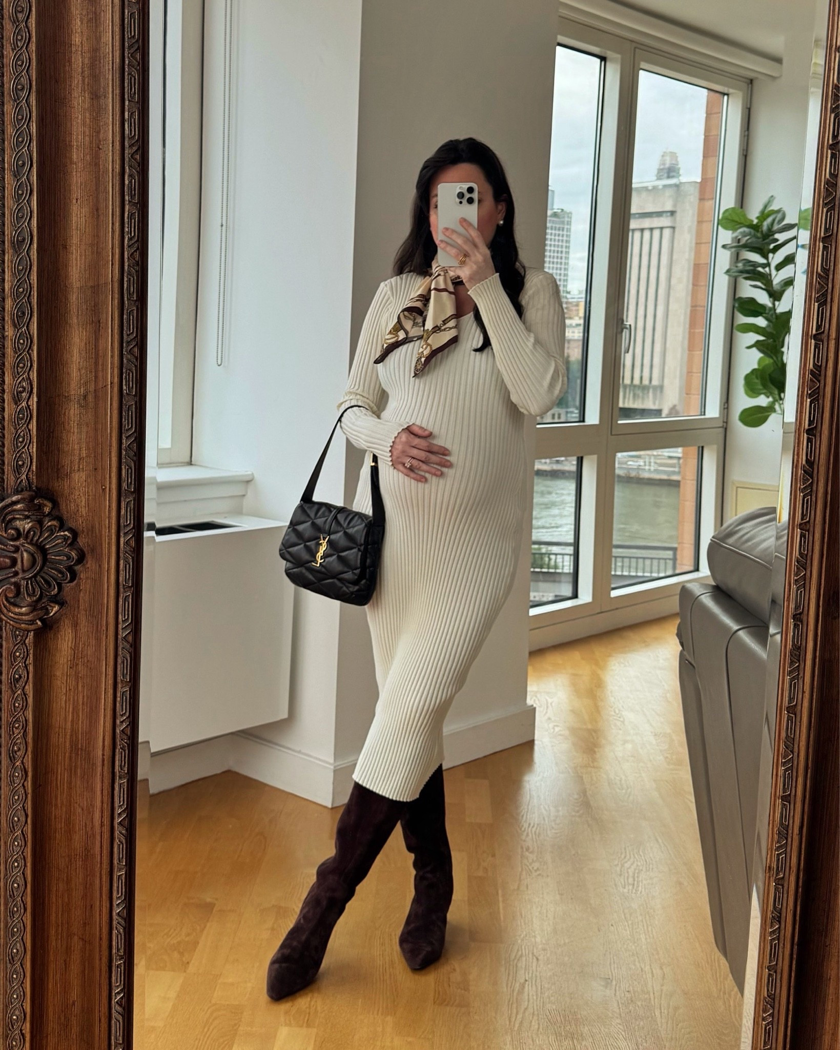 Ivory knit dress in S

#LTKBump #LTKmomlife