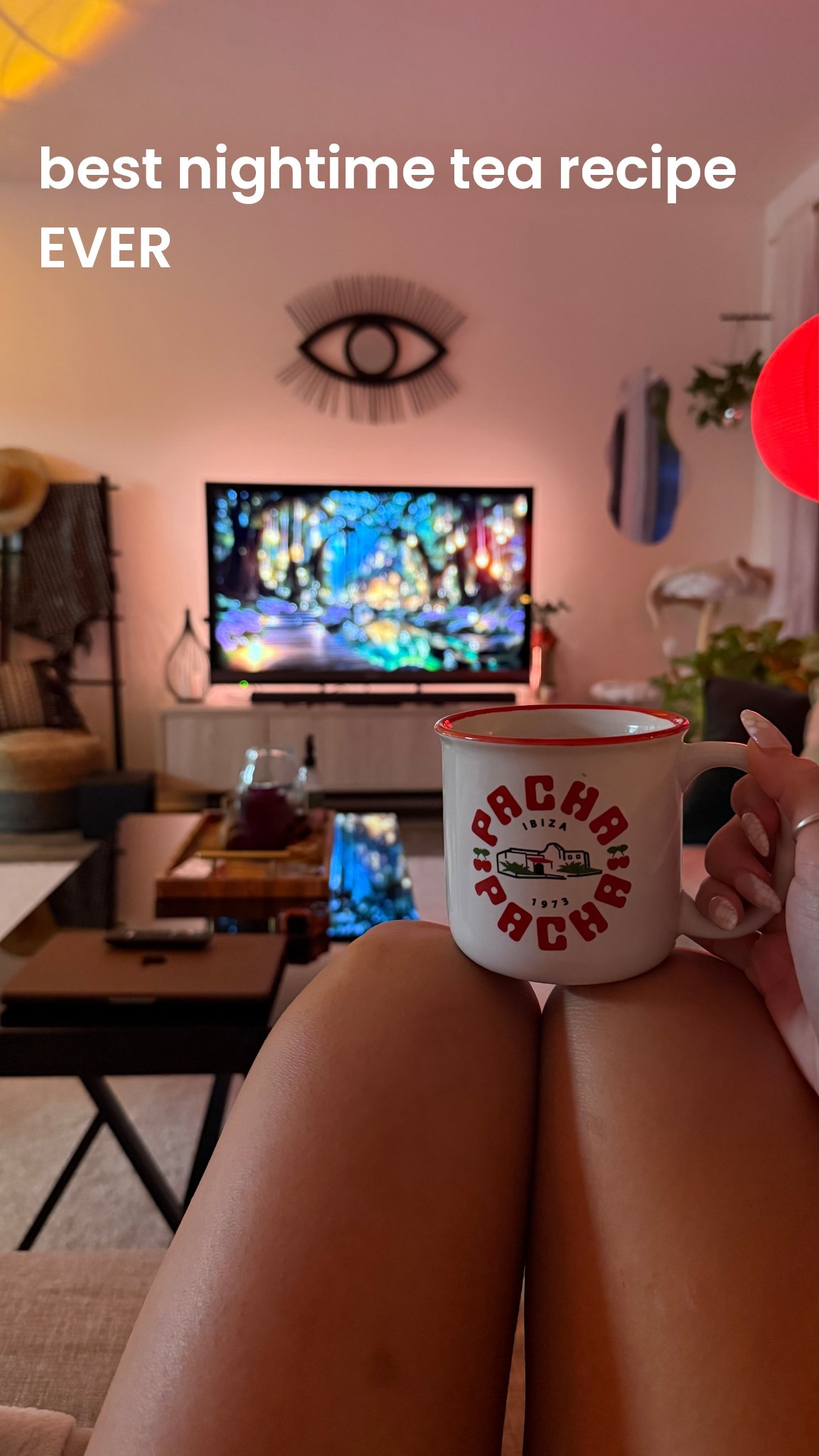 🌙 Chamomile Citrus Moon Milk Latte (Sleepytime Edition)

You’ll need:
	•	1 Tea Forté Chamomile Citron sachet
	•	½ cup hot water
	•	½–¾ cup oat, or almond milk (your preference- I use oat)
	•	1 tsp raw honey or to taste
	•	¼ tsp vanilla extract (optional, for warmth)
	•	Dash of cinnamon 
	•	Tiny pinch of sea salt (brings out the flavors + minerals)

Instructions:
	1.	Steep the tea: Brew your Chamomile Citron sachet in ½ cup of hot water for 5–7 minutes.
	2.	Warm the milk: In a small saucepan or frother, heat your milk until steaming (don’t boil).
	3.	Optional add-ins: Stir in honey/maple syrup, vanilla, and cinnamon while warming if you’re using them.
	4.	Combine: Remove tea bag, then slowly pour the warm milk into the tea.
	5.	Froth (optional): Use a handheld frother or whisk vigorously to make it feel luxurious.
	6.	Top with a sprinkle of cinnamon or lemon zest if you’re feeling fancy.