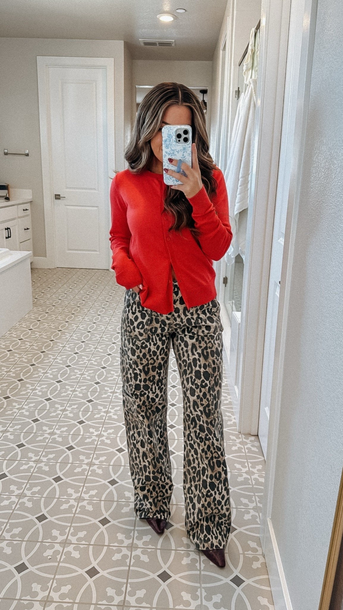 Walmart red button down sweater - wearing xs
Leopard pants - wearing xs (could’ve done XXS)
Fall outfit
Affordable fall outfit
Leopard print 



#LTKSeasonal #LTKFindsUnder50 #LTKPetite