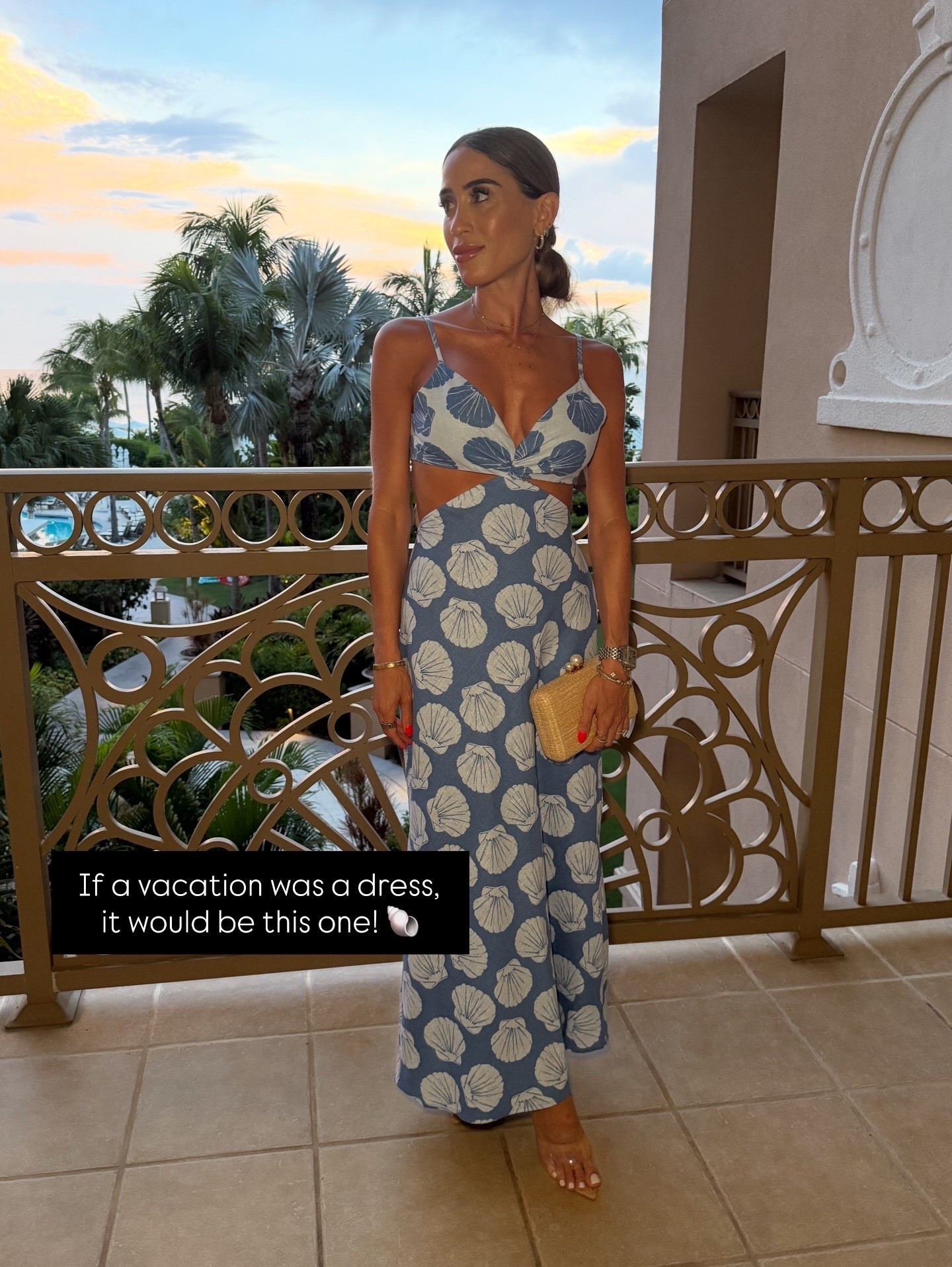 The perfect vacation dress love the shell print. Wearing size xxs petite 

#LTKFindsUnder50 #LTKFindsUnder100 #LTKPetite