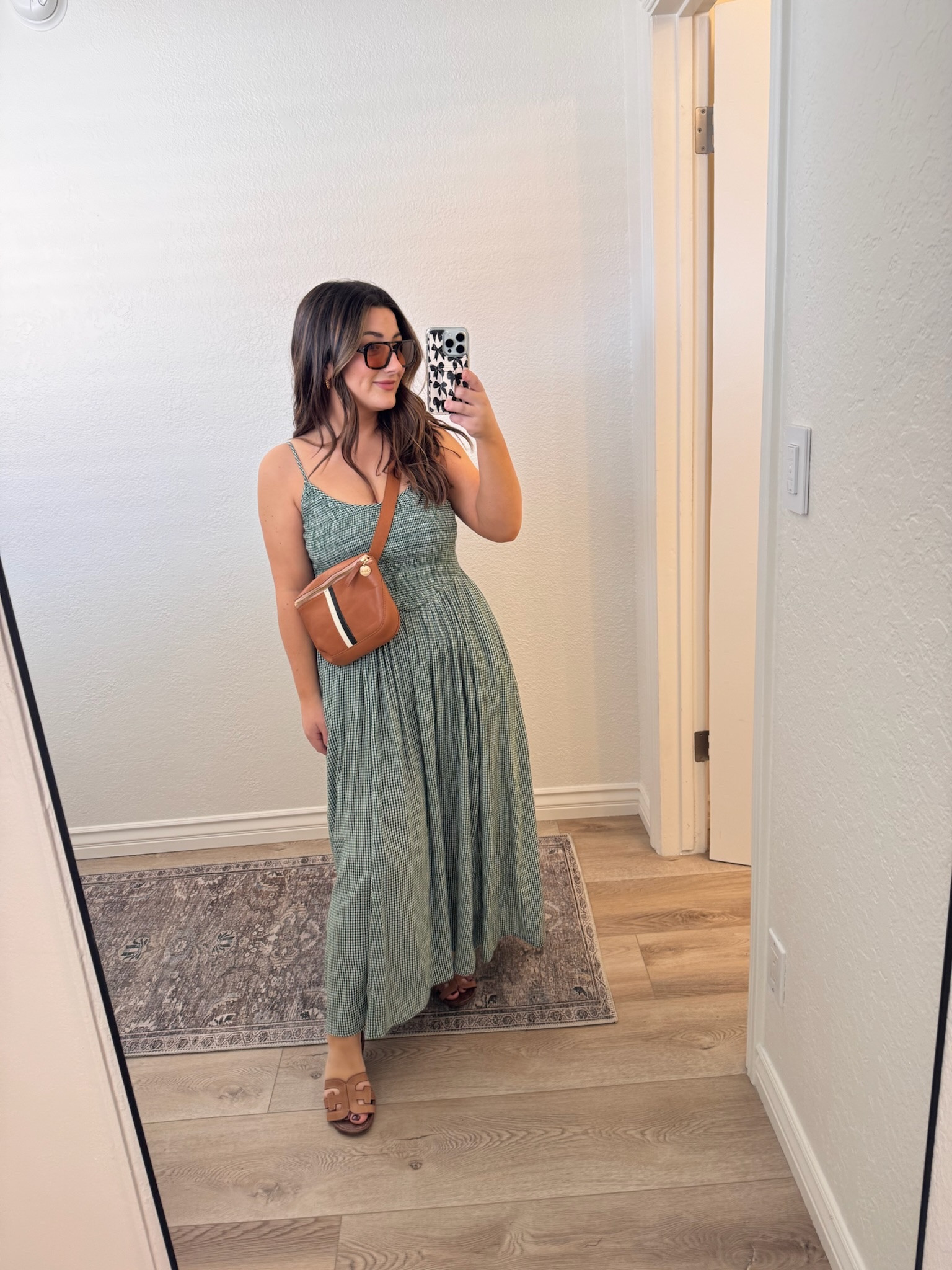 Spring break/Vacation dress! 

Size extra small 
5’0” 145lbs

Exact bag sold out but linked similar! 

Aerie, petite friendly 


#LTKTravel #LTKSeasonal #LTKPetite