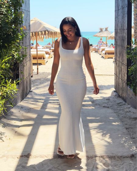 Hourglass Maxi Dress - White 
Wearing size S/M super stretchy you can size down if needed. 

#LTKParties #LTKTravel #LTKVideo