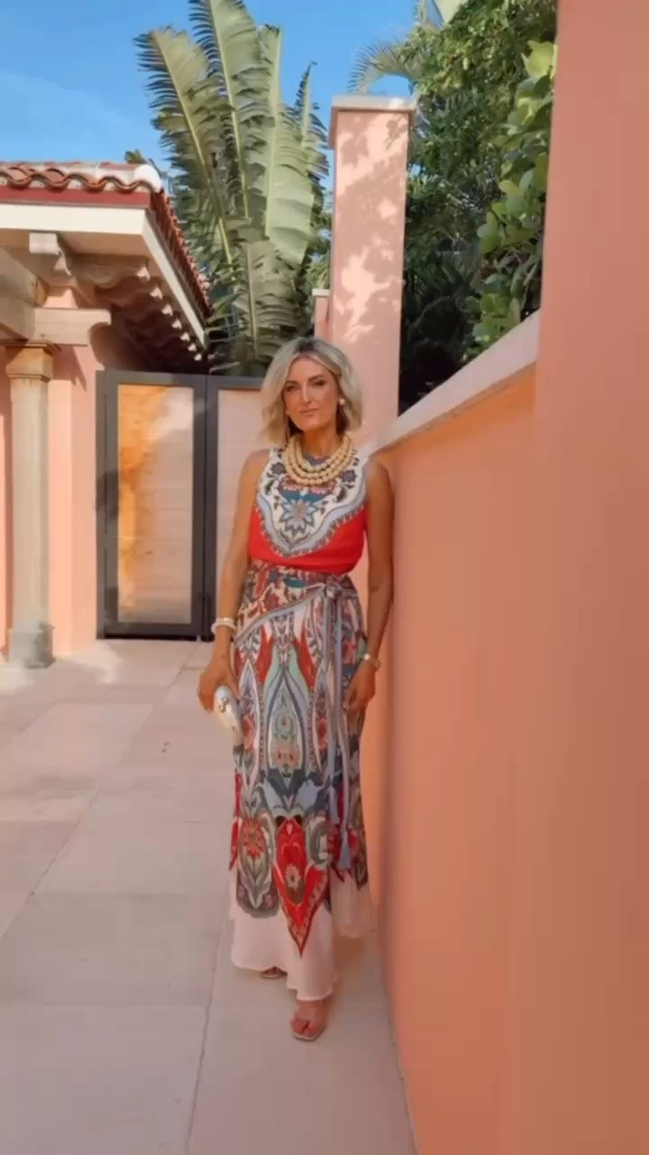 How good is this dress! Definitely worth the splurge. Farm Rio has the best dresses for resort wear, vacation or any events this spring and summer! Use LOVERLY20 for 20% off. Wearing XS

Loverly grey, Anthropologie, pattern maxi dress, resort dresses, maxi floral dress

#LTKTravel #LTKSeasonal #LTKSaleAlert