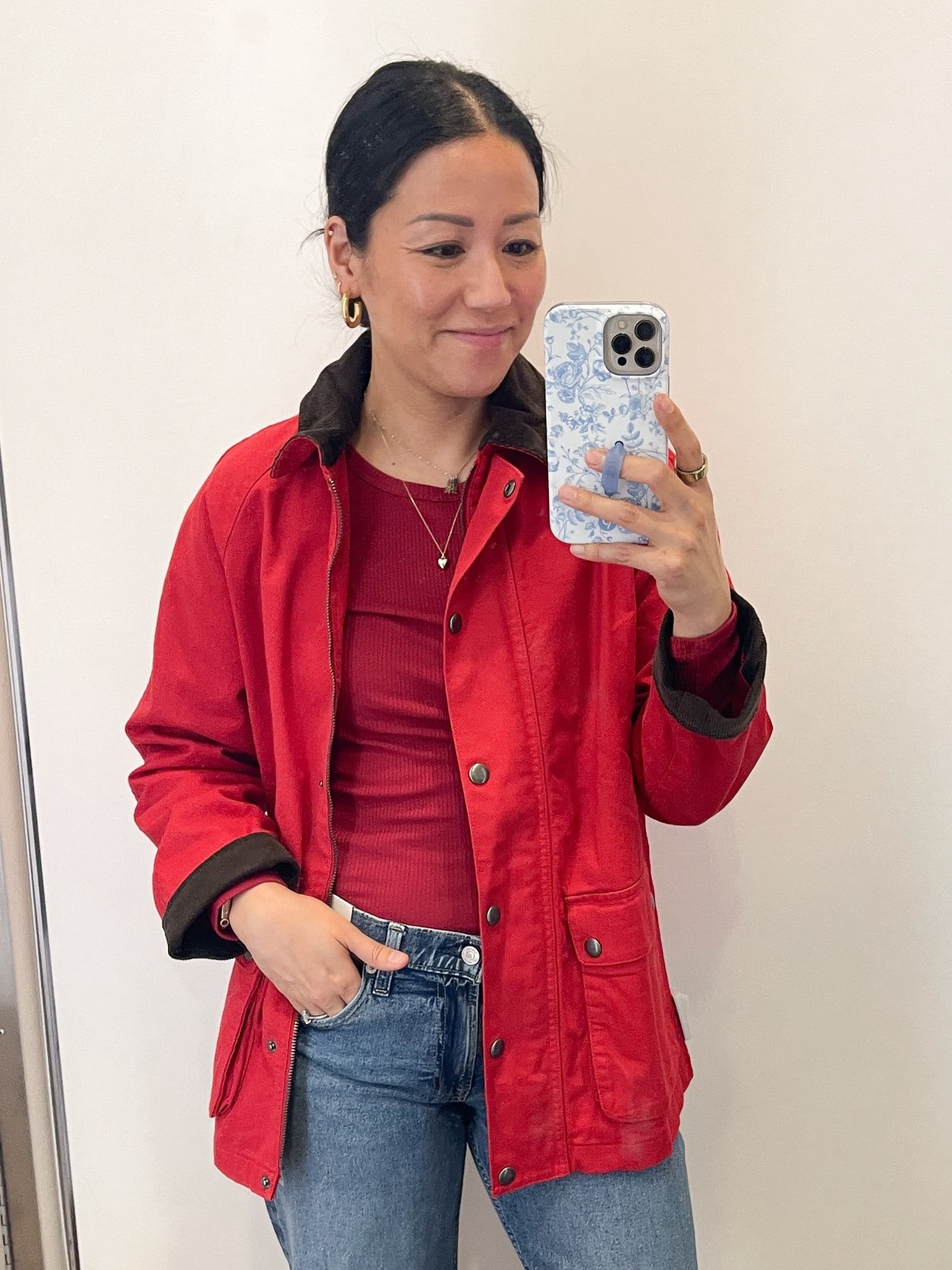 Wearing jacket in XS and small in top


#LTKSeasonal #LTKOver40 #LTKSaleAlert