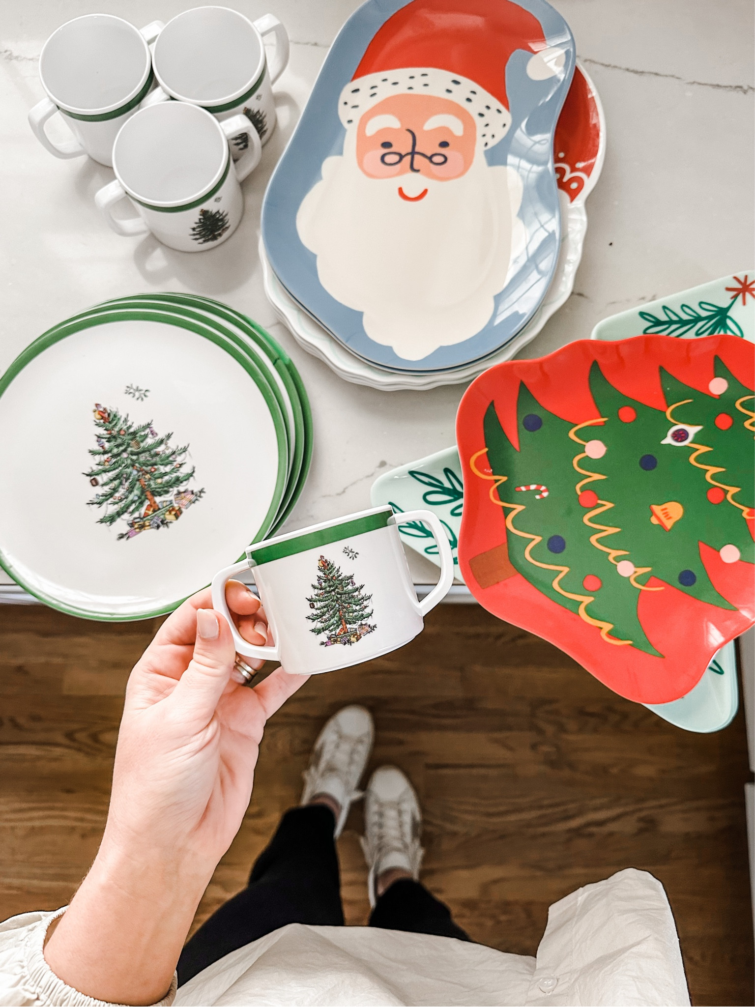 never met a melamine kids Christmas plate I didn’t buy 🫠💸🤣 

#LTKkids #LTKSeasonal #LTKfamily