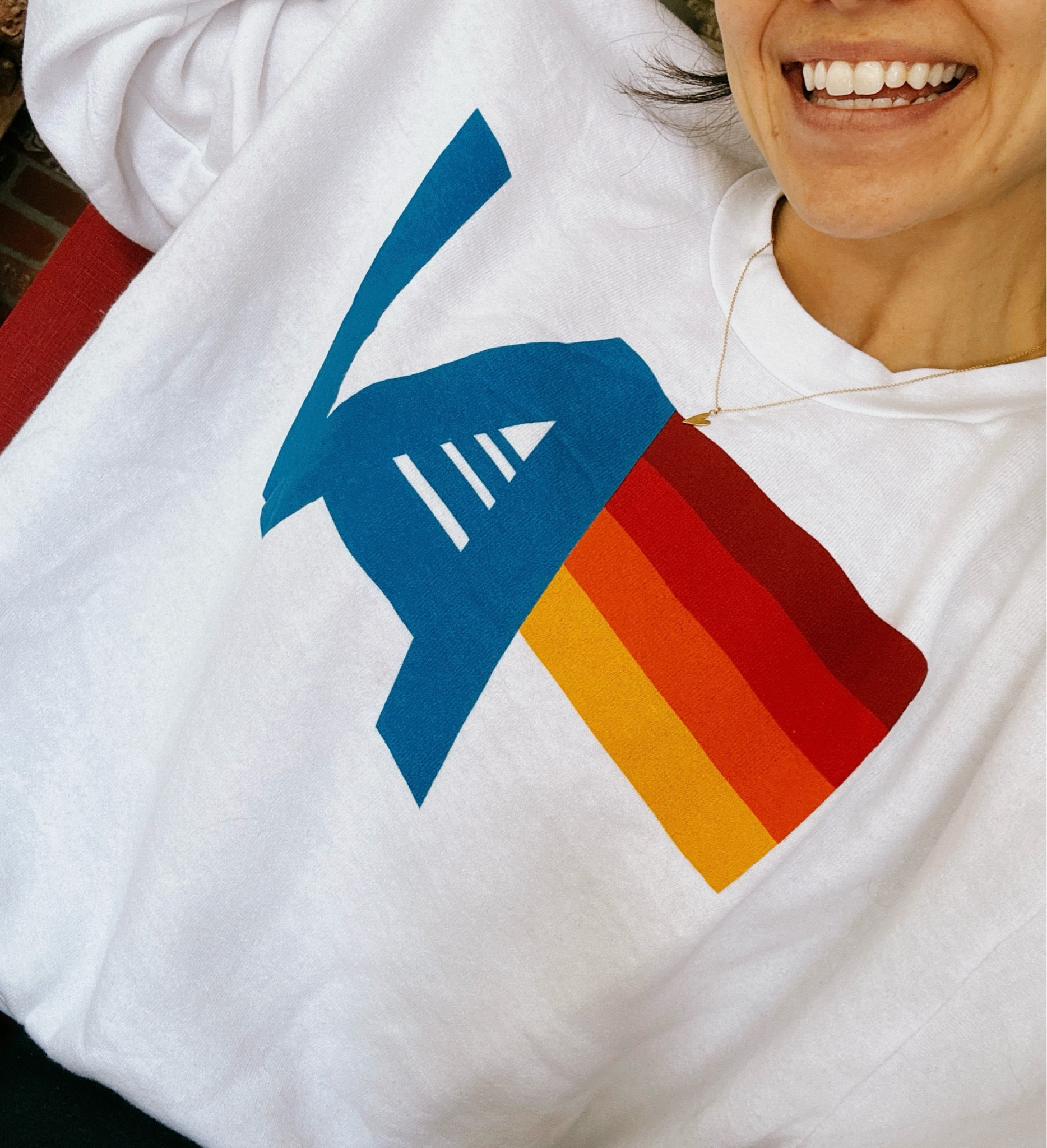 The crewneck you’ll never want to take off!!! Living for these summer vibes 😎