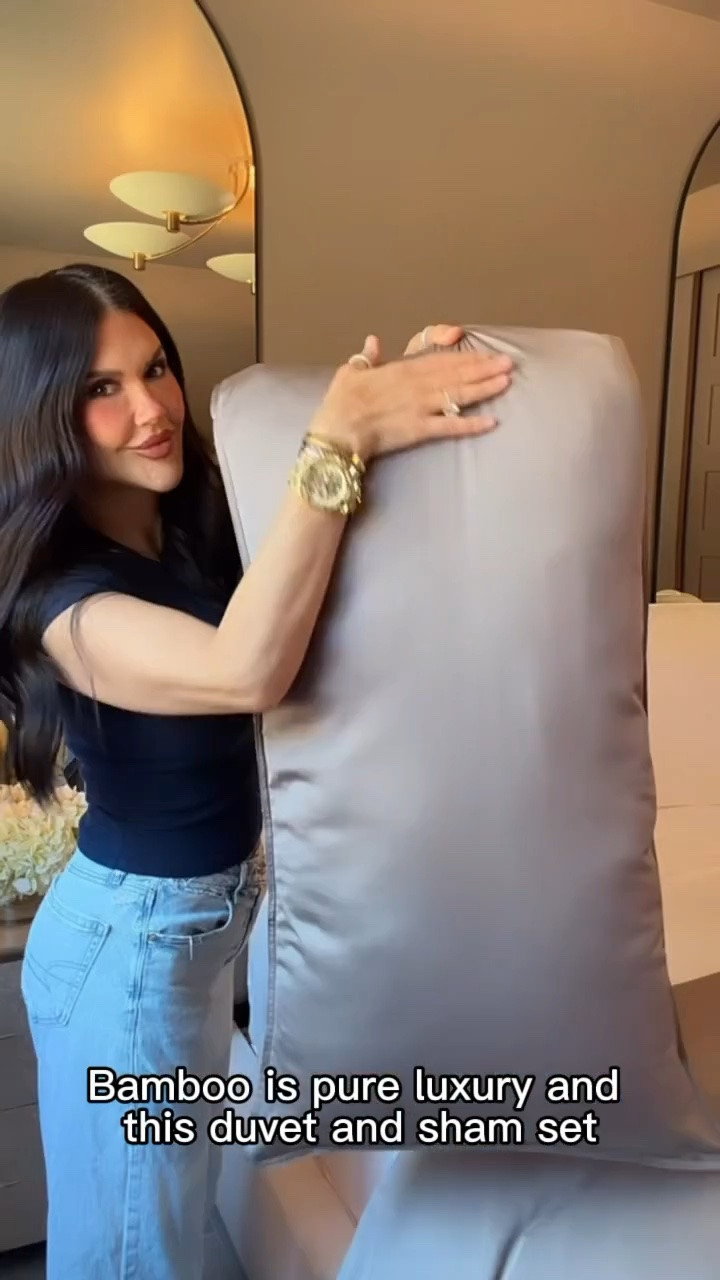 @Quince has the the most beautiful bamboo duvet and sham set. 🤎 

It’s buttery soft, cooling, lightweight & that oversized hotel look… an easy 10/10.

#quincepartner

#LTKU #LTKHome #LTKdayinmylife