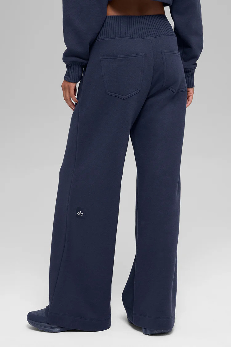 Serenity Wide Leg Sweatpant - Navy | Alo Yoga (US)