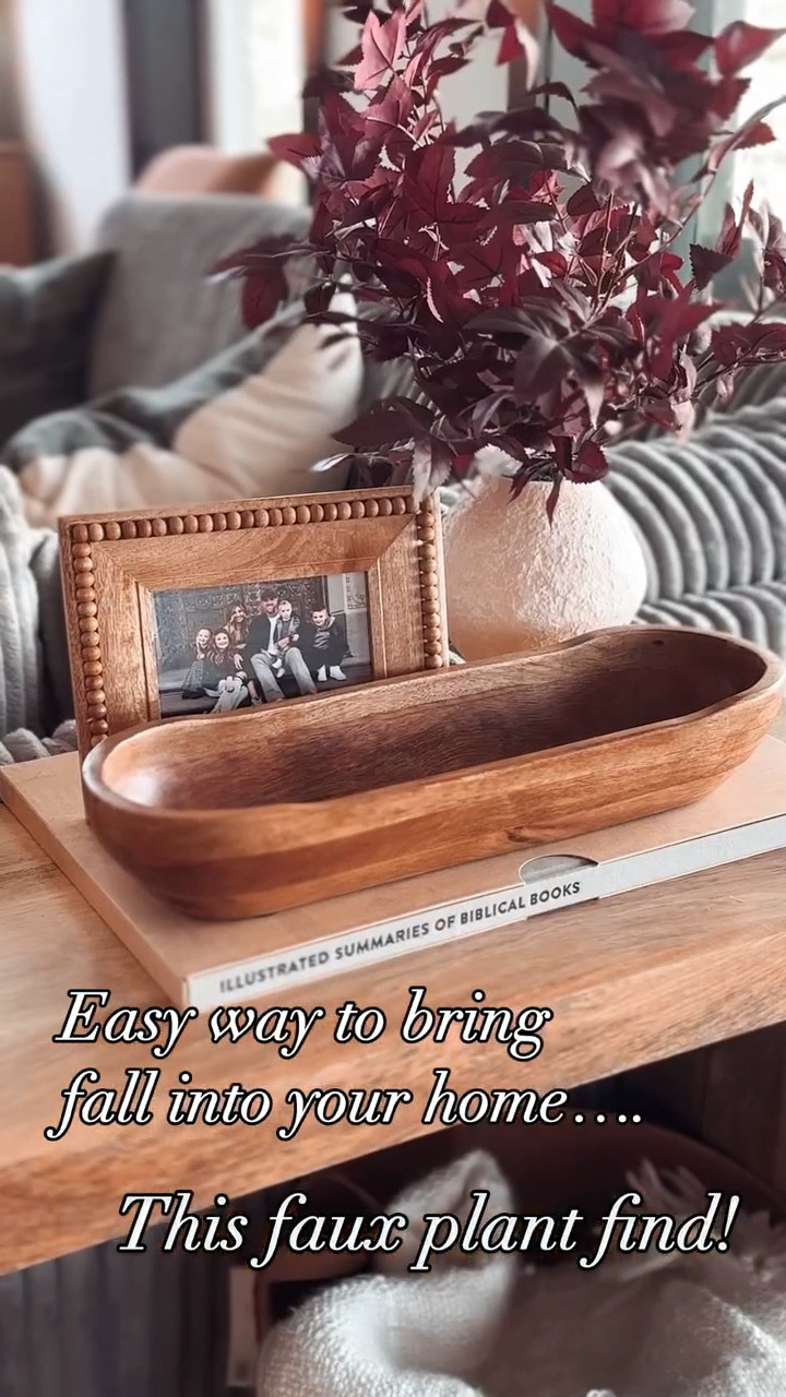 Home Decor… Fall transition style. 🤎 This faux plant find effortlessly brings a touch of autumn into your space. To shop these items, comment “FALL” and I’ll directly send you the links ! 

#falldecor #homedecor #falltransition #home #designstyle #homedecoration #homestyle #neutralhome #targetfind #targetstyle #targethome #targethomedecor