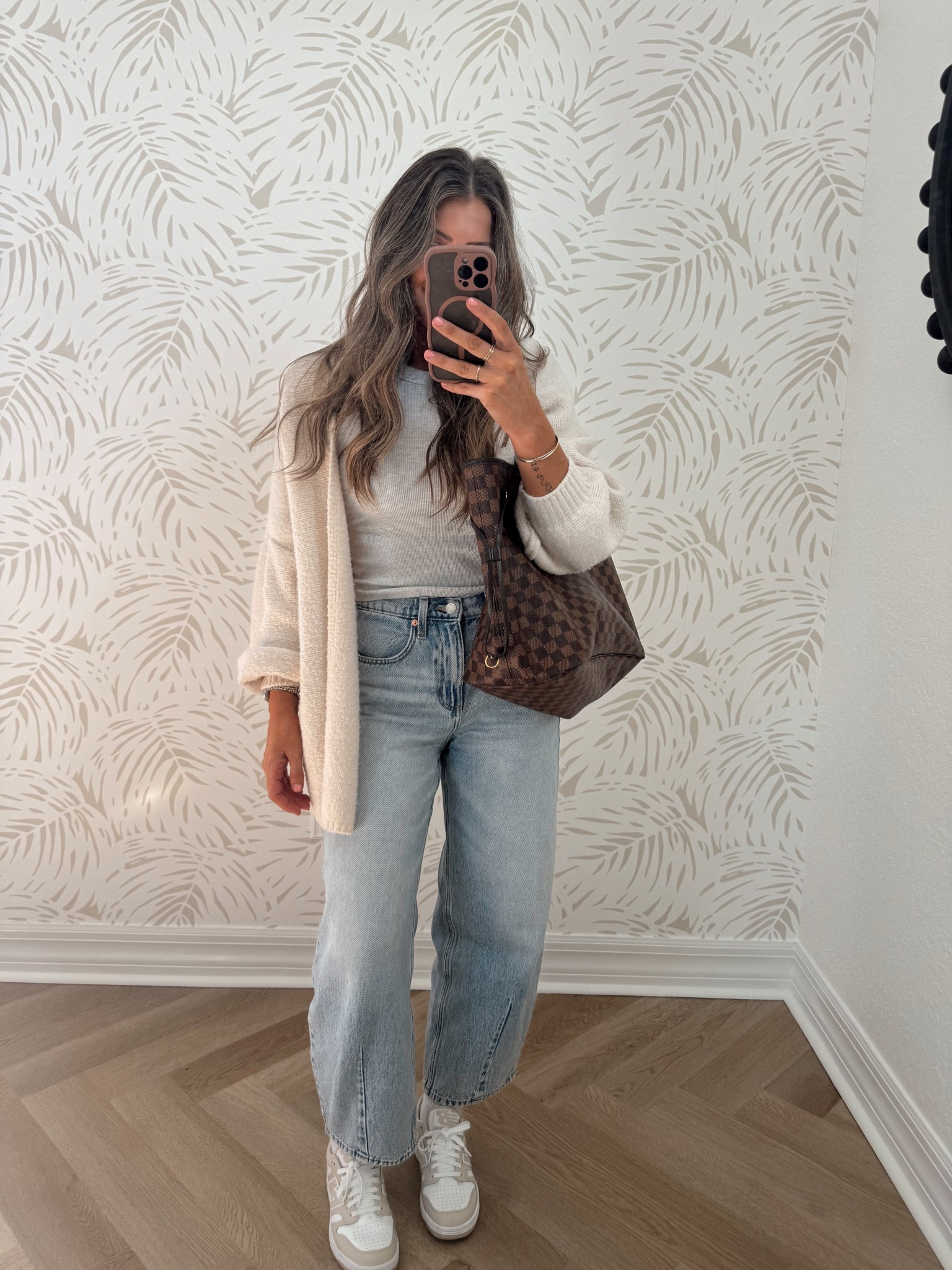 What I’m wearing today!
Size 2 jeans / XS tank / S cardigan. 
I’ll be sharing my outfit everyday this week in reels, getting ready with you, to give you more everyday outfit ideas if you’re in a comfy but still cute season of life like me! 🫶🏻 