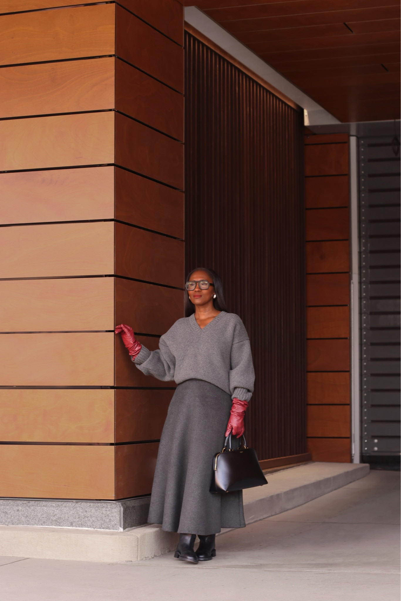 One of my favorite colors to style during the fall/winter months is grey, I recently fell for this oversized grey sweater along with this voluminous yet playful grey wool skirt. The perfect classic and chic staples for any wardrobe.

All pieces are available via @saks



#LTKStyleTip #LTKItBag #LTKSeasonal