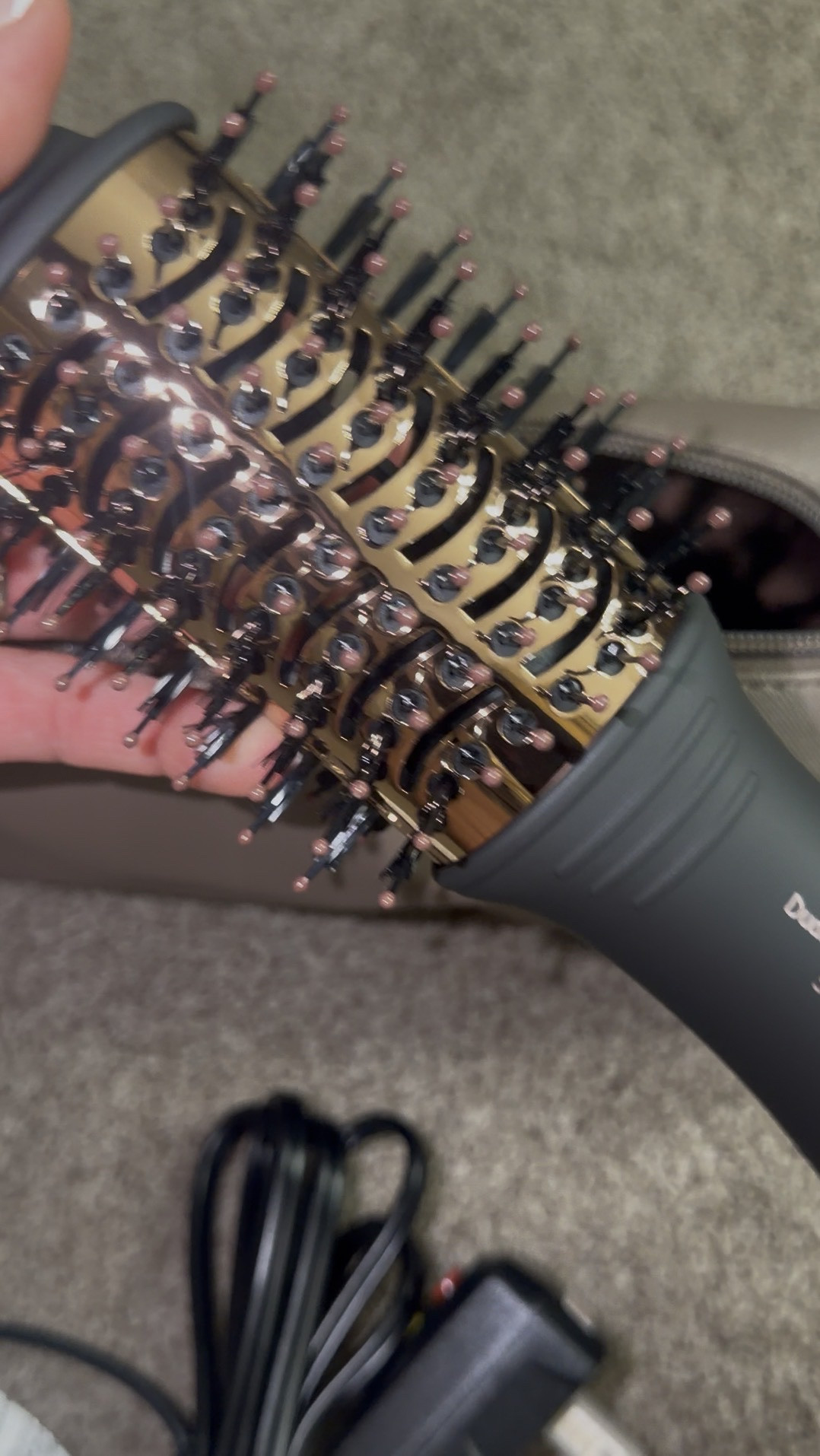 The ultimate travel hair tool find! 💇🏻‍♀️✨ 

If you love a blowout look but don’t want to pack heavy tools, this travel blowout brush dryer from Amazon is a game changer. It’s lightweight, super easy to use, and gives you that fresh-out-of-the-salon volume in minutes.

#LTKstyletip #AmazonStyle #HairInspo #TravelEssentials #BeautyGems