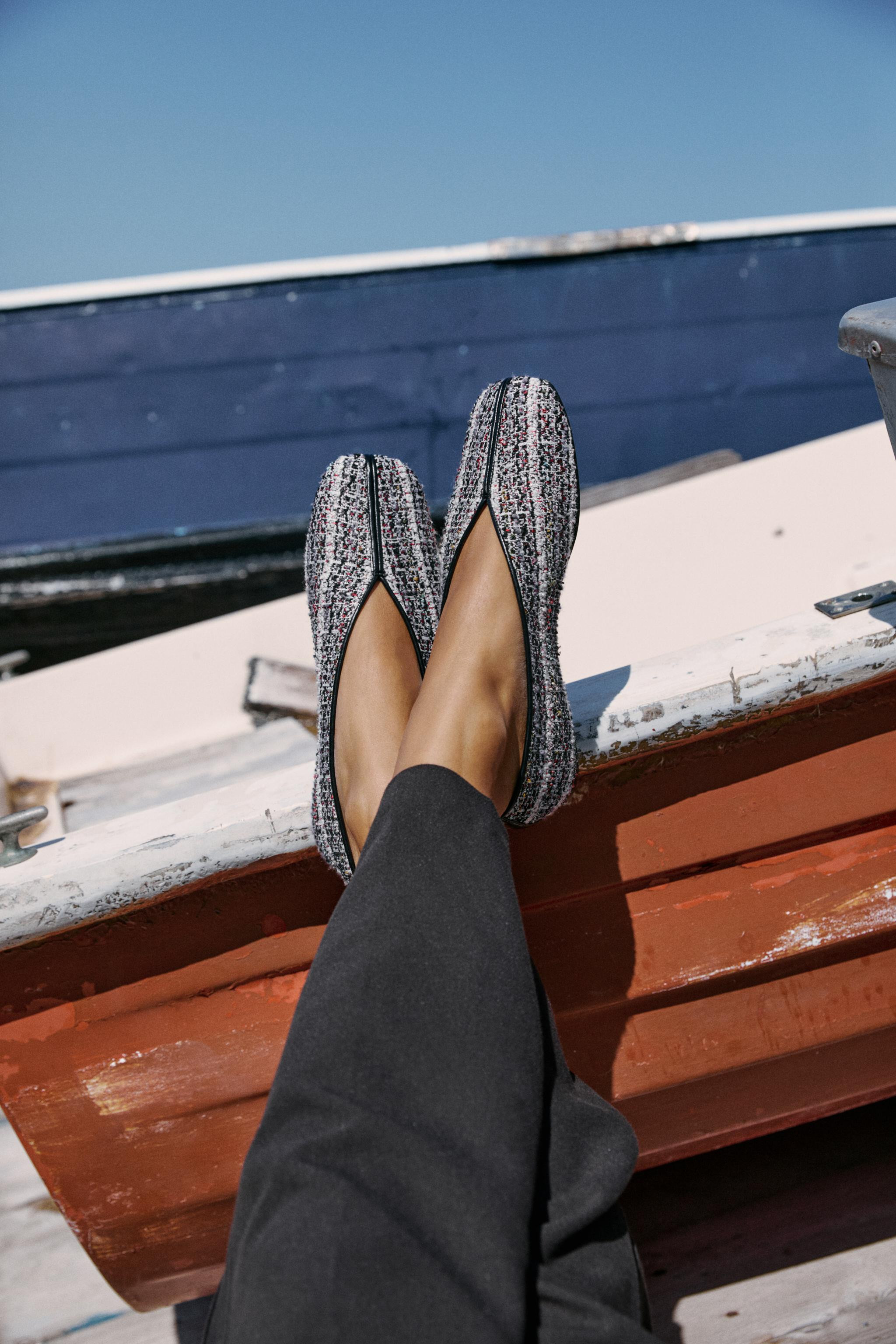 Model height: 177 cmFabric ballet flats. Checked print top. V-cut vamp. Round toe.Sole height: 1 ... | Zara IT