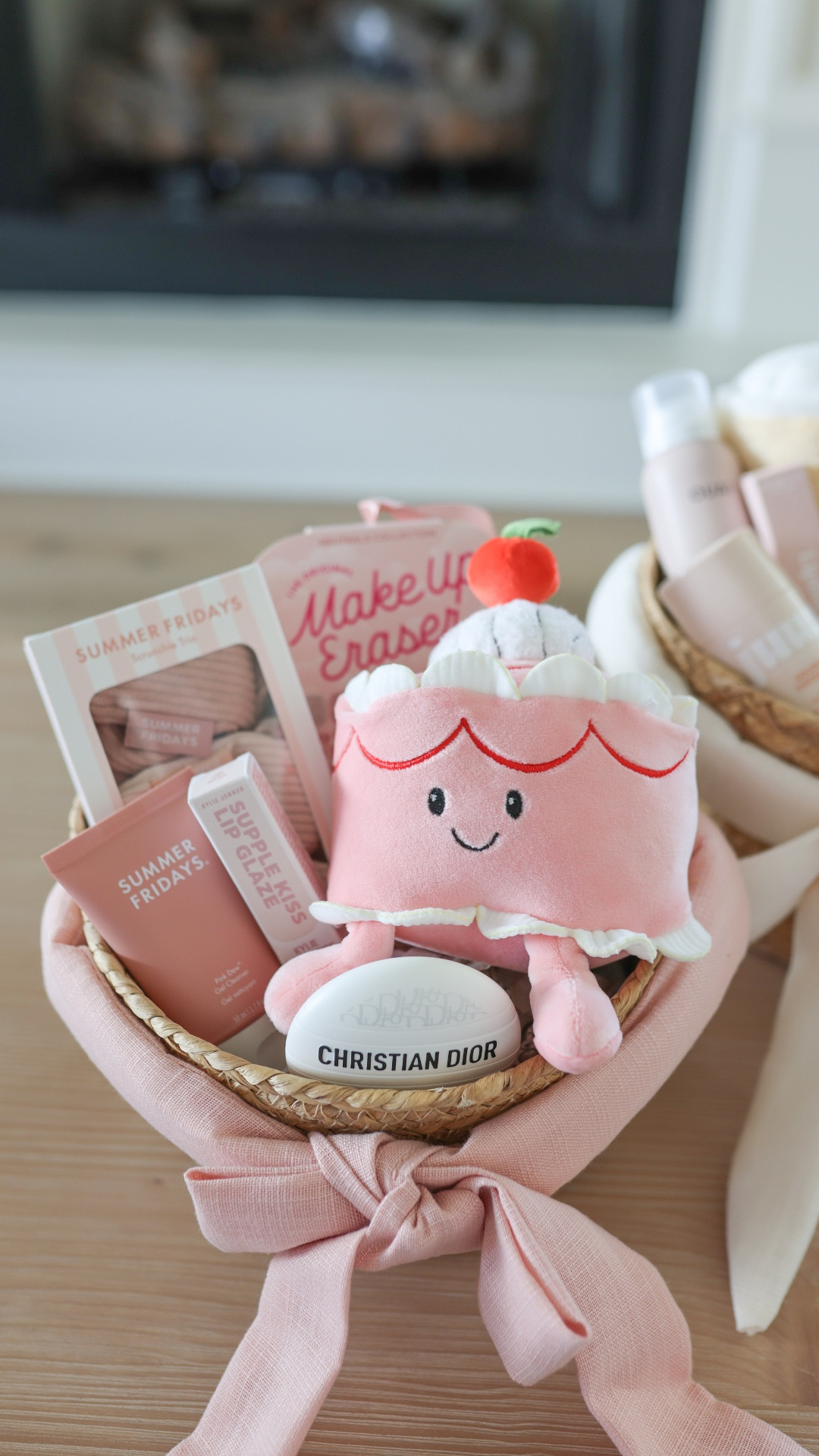 Valentine’s basket inspo/ Galentine’s basket inspo 

Valentine’s Day, gift basket, boo basket, bae basket 

#LTKFindsUnder50 #LTKFindsUnder100 #LTKSeasonal