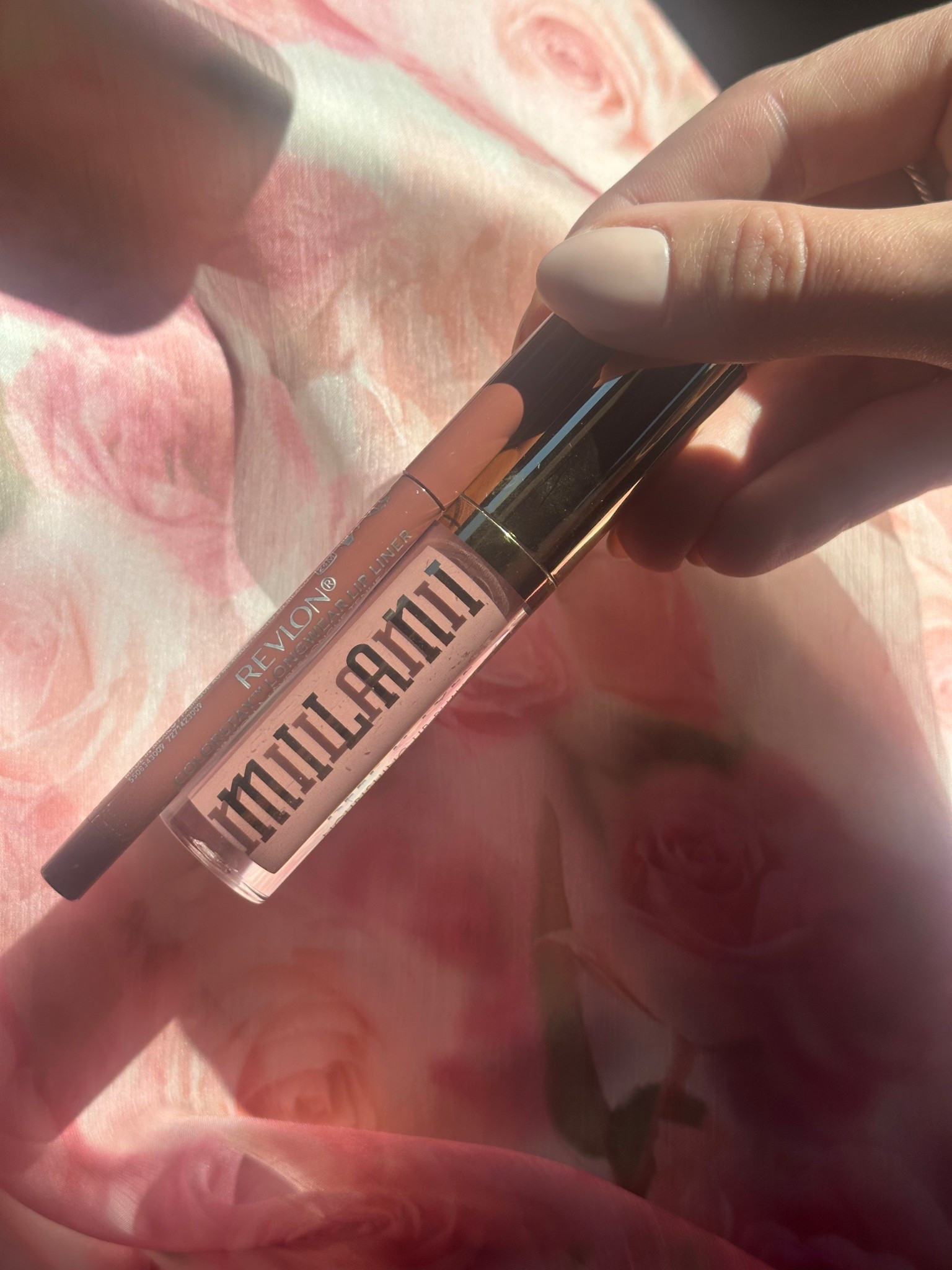 Pop off @taylorfrankiepaul lip duo 💋
 
I know everyone is freaking out about TSITP but I’m just here impatiently waiting for season 3 of @secretlives. Anyone else?

#LTKStyleTip #LTKFindsUnder100 #LTKBeauty