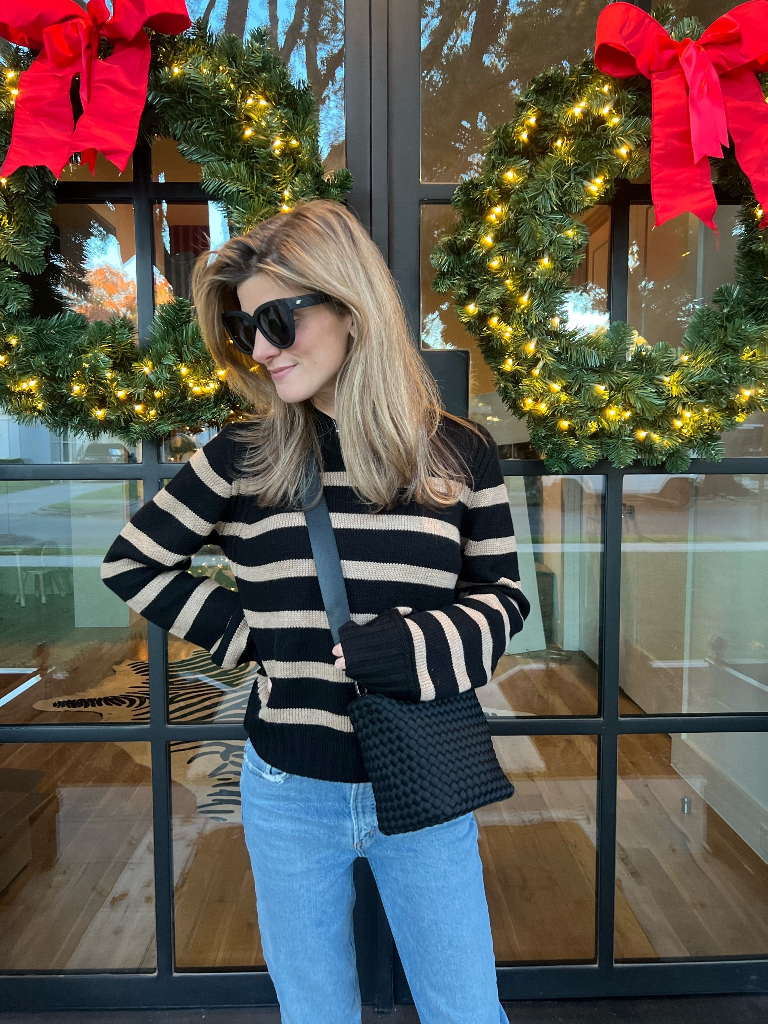 What's in my current favorite crossbody 