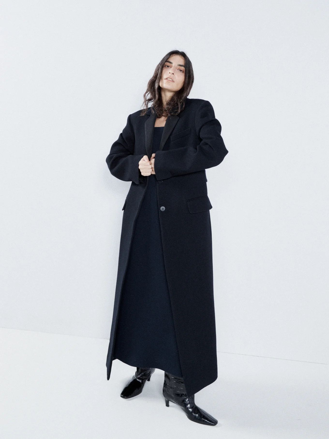 Martingale-belt longline wool tuxedo coat | Raey | Matches (EU)