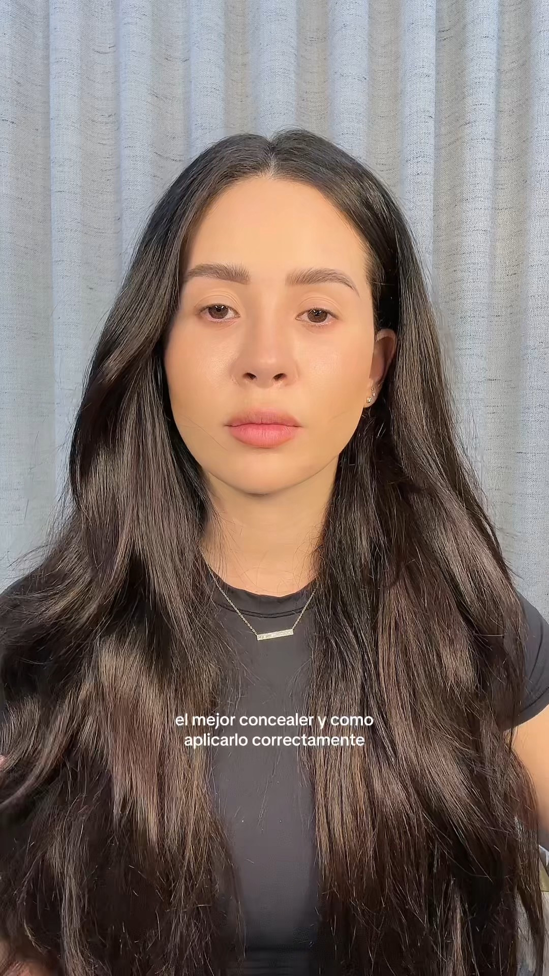love this concealer bc it has hyaluronic acid + caffeine to help with depuffing and the brush makes up for the perfect amount of product! 

#bestconcealer #makeuphacks #kosasmakeup #hourglassmakeup 
