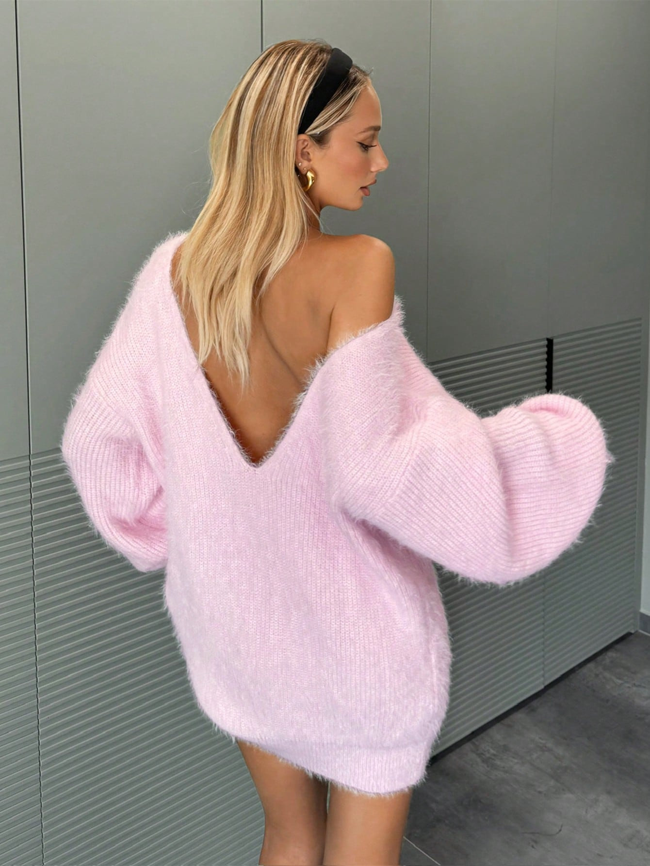 SHEIN EZwear Casual Solid V-Neck Backless Fluffy Sweater Dress, Autumn/Winter | SHEIN