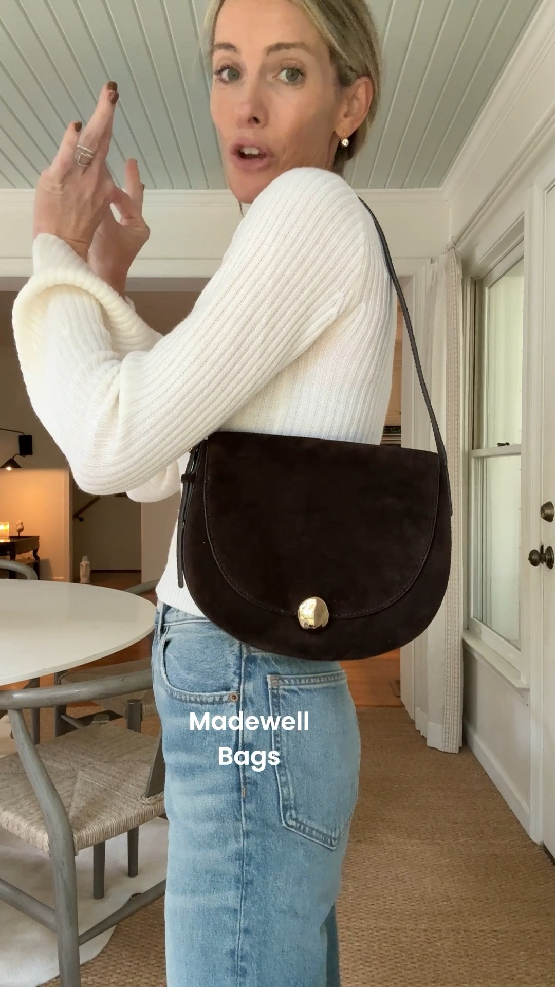 Madewell bags always impress me! The suede right now is perfect. Very high quality for price point! Good for gifting too ( think college and beyond ) … 

@madewell #madewellpartner #madewell #ad