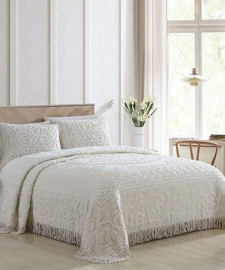 Beatrice Home Ivory Medallion Chenille Bedspread | Zulily