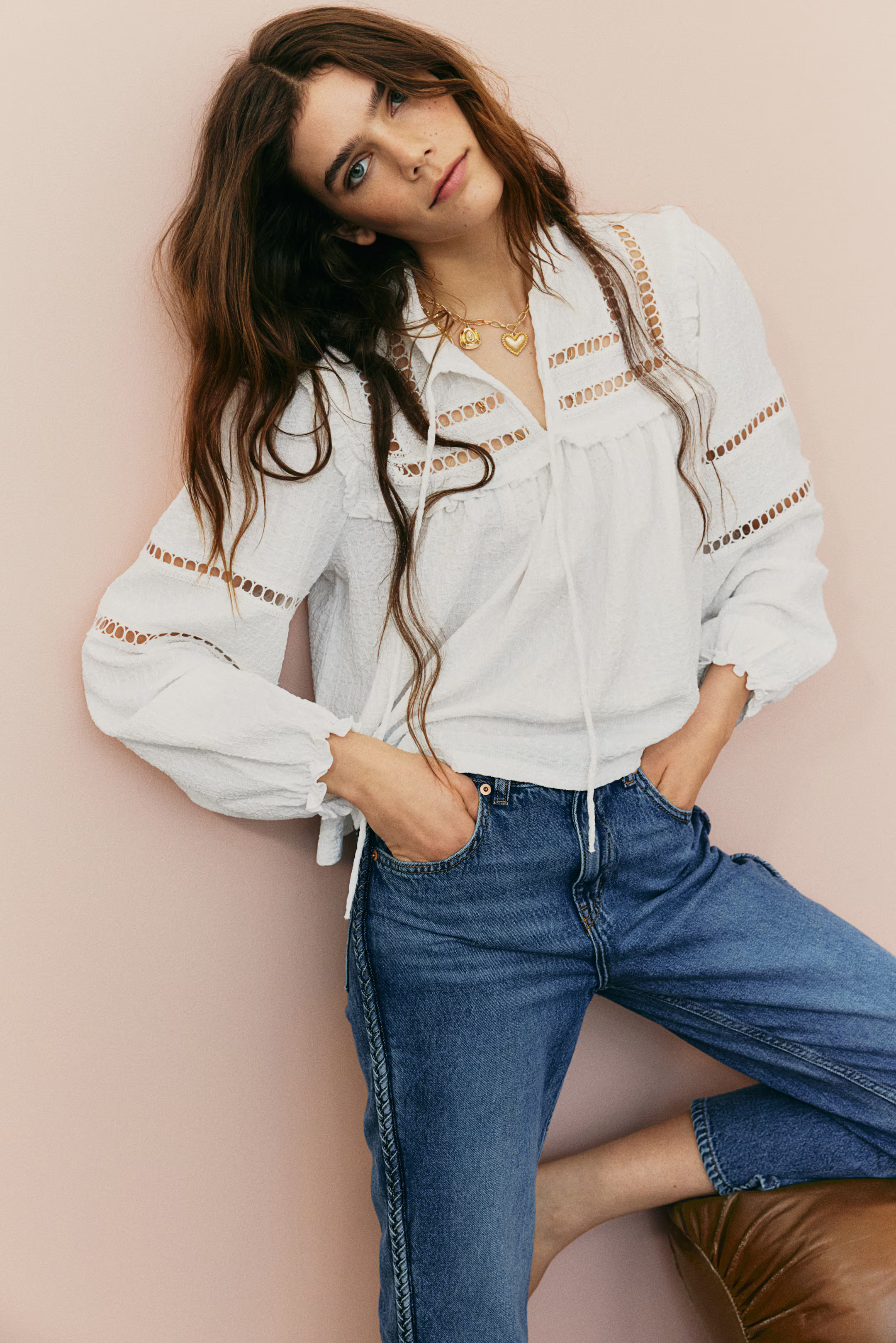 Oversized frill-trimmed blouse - White - Ladies | H&M GB | H&M (UK, MY, IN, SG, PH, TW, HK)