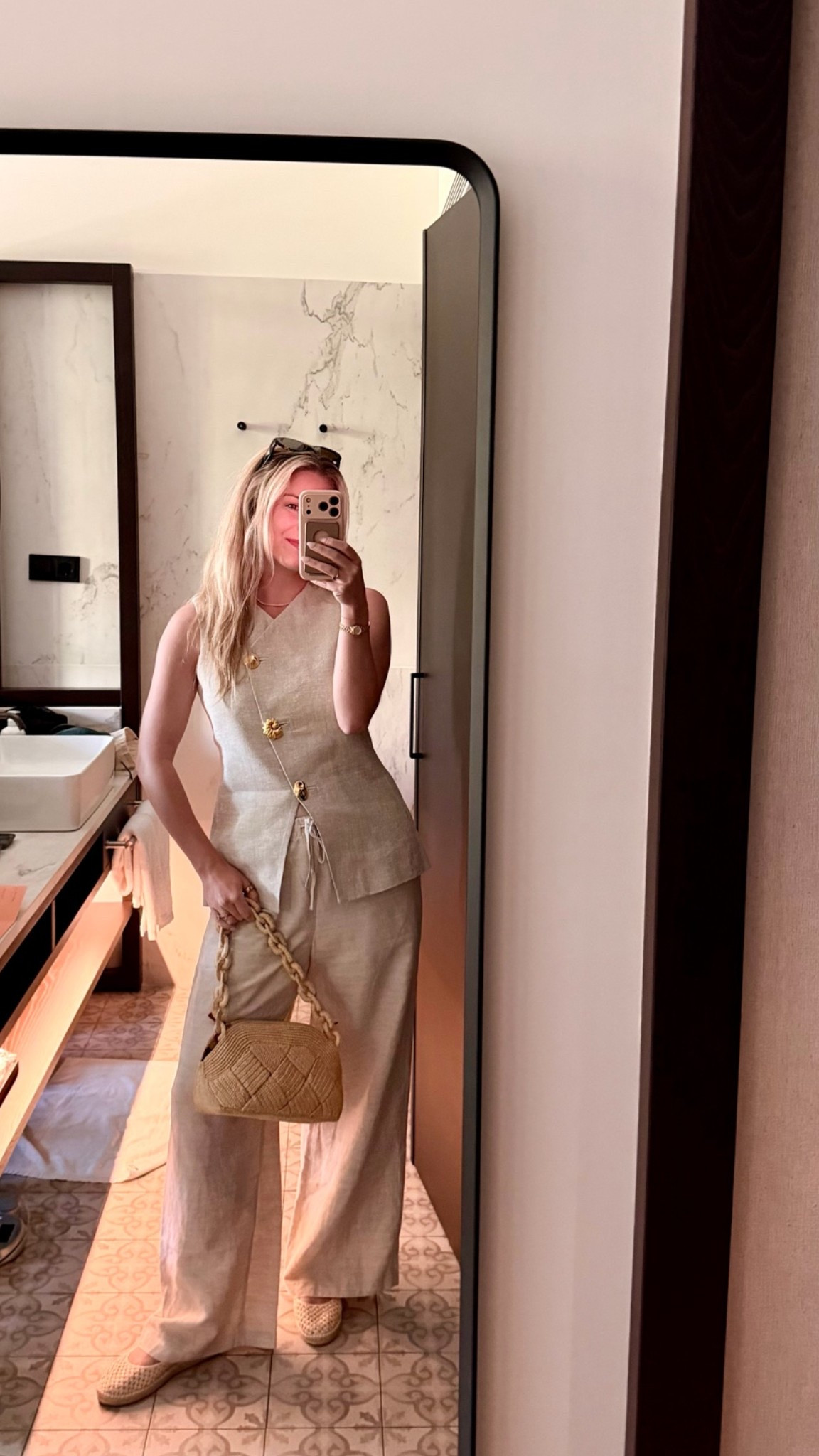 I love a good linen outfit for spring summer, especially on holiday in spain. 🤍 top is the rodayna from sezane paired with the lodge aritzia pants.

everything linked below 🫶🏻

#LTKootd #LTKTravel #LTKSeasonal