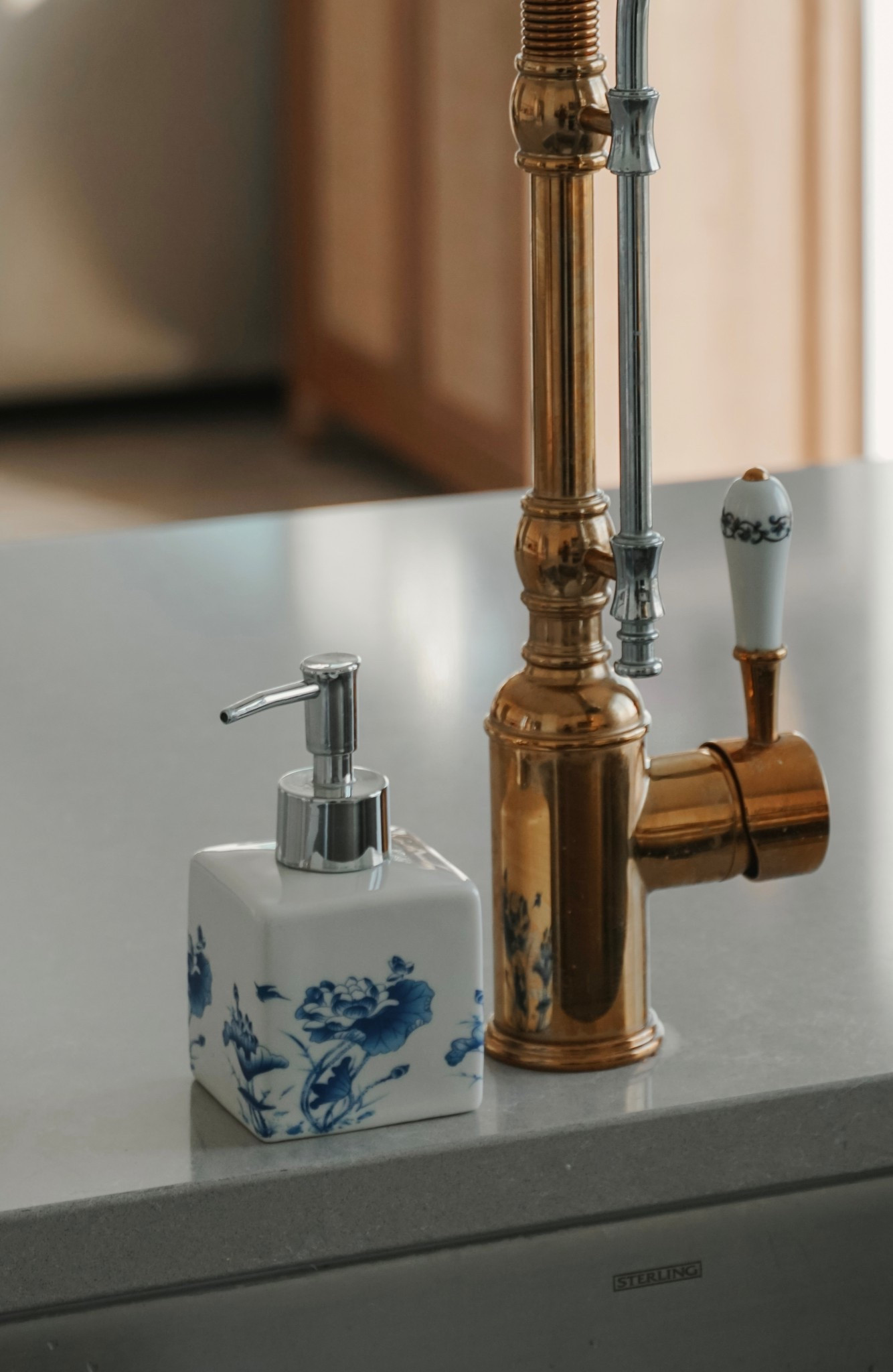 It’s all about those chinoiserie details! ✨🤌🏼

#LTKFindsUnder50 #LTKHome #LTKGiftGuide