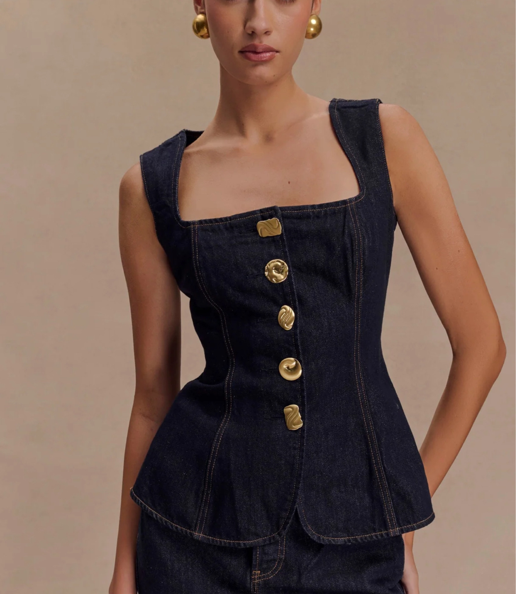 Love the denim on denim look and found this gorgeous top to pair with a flare denim bottoms 🫶🏻


Date night look
Workwear 
Spring outfit idea 

#LTKTravel #LTKStyleTip #LTKSeasonal