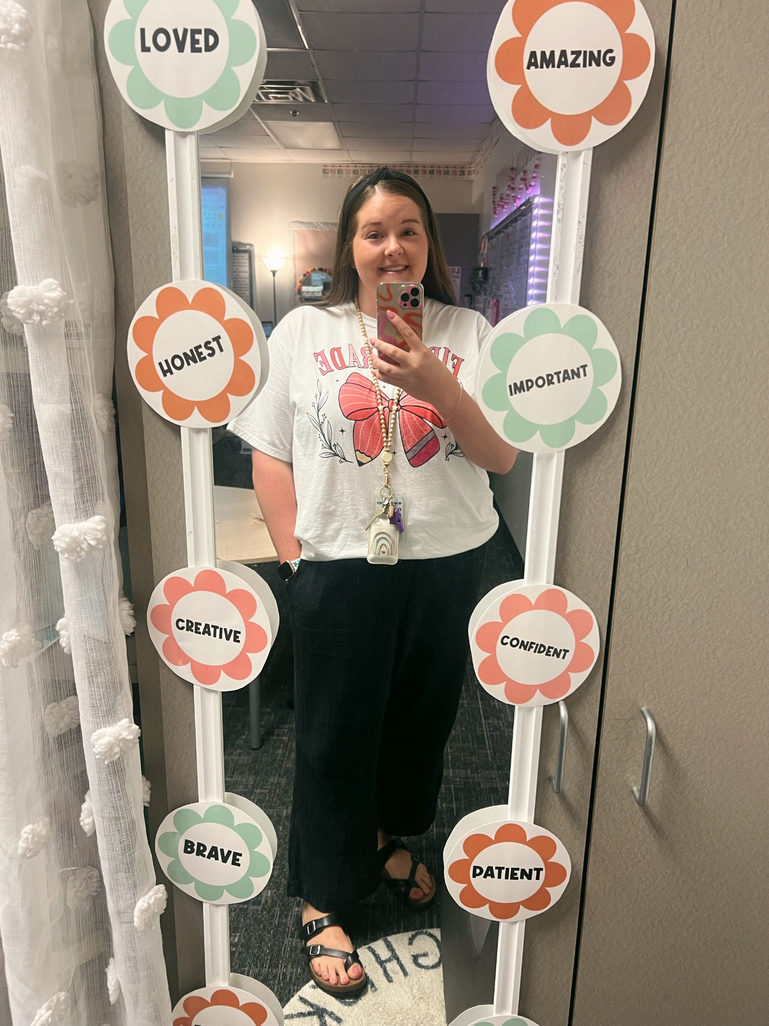 Happy Tuesday!! 🎀✨