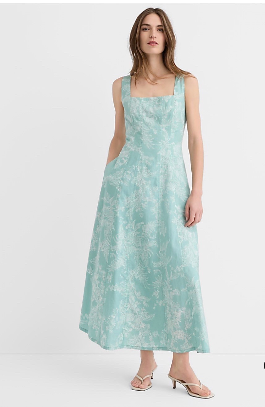 On sale linen dresses, this one is a floral toile print and is so pretty and light for summer. #summersale

#LTKootd #LTKSaleAlert #LTKMidsize