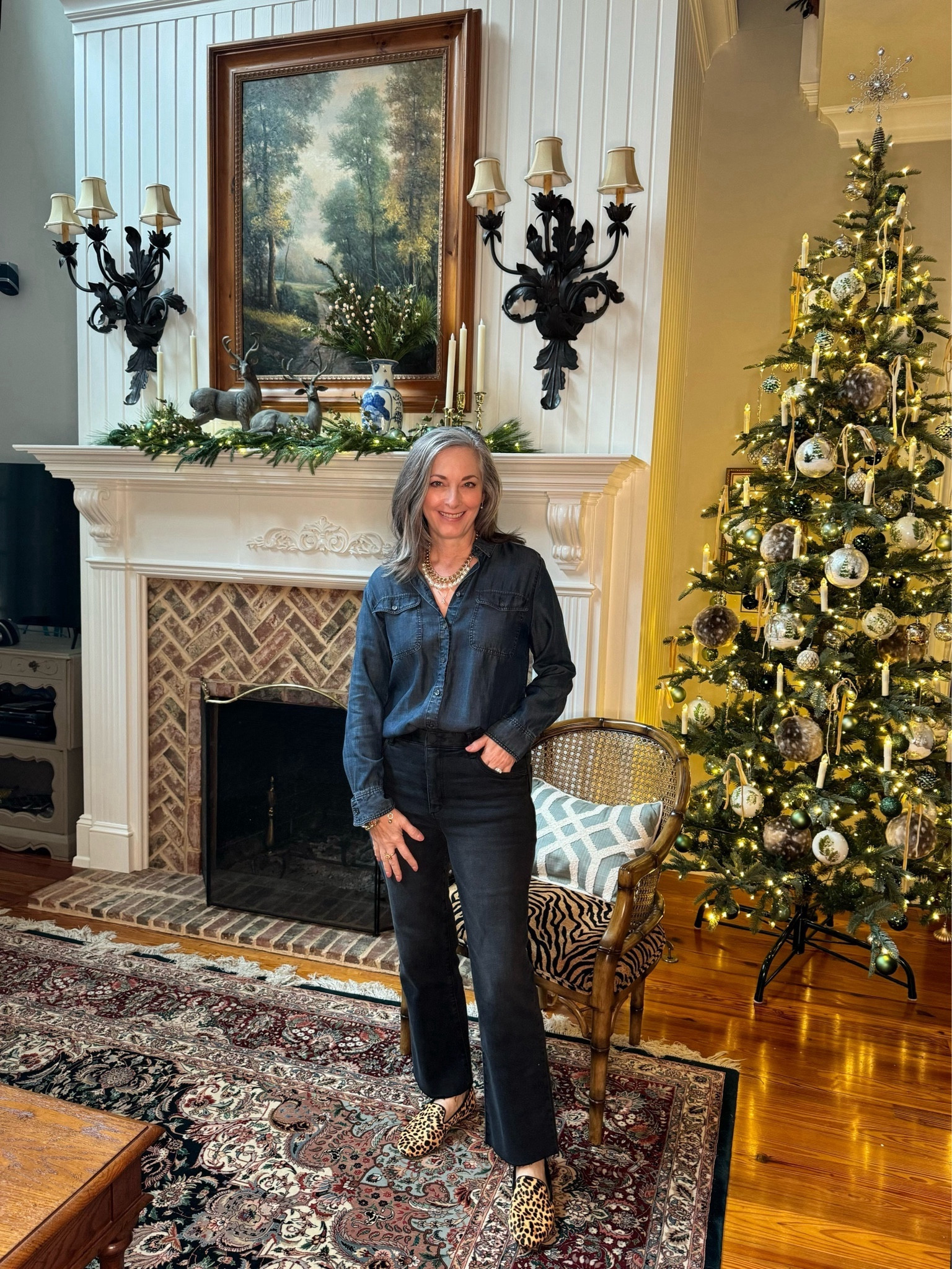 I started a series Nov 1 in stories where I am challenging myself to shop my closet this month. It’s a great way to clean out my closet and have fun putting outfits together. I’m a little bit behind in sharing these daily looks for the month so I’m sharing 3 a day until I catch up! 
⭐️ Look for the stories Highlight for the series. 
🌟 I’m sharing links to exact items or similar to get the look. 
⭐️ If you are new to Birdies flats, comment BIRDIES and I’ll send you a link to a discount code for your first pair! 

#blackdenim #leopardflats #birdies 

#LTKover40 #LTKstyletip #LTKshoecrush