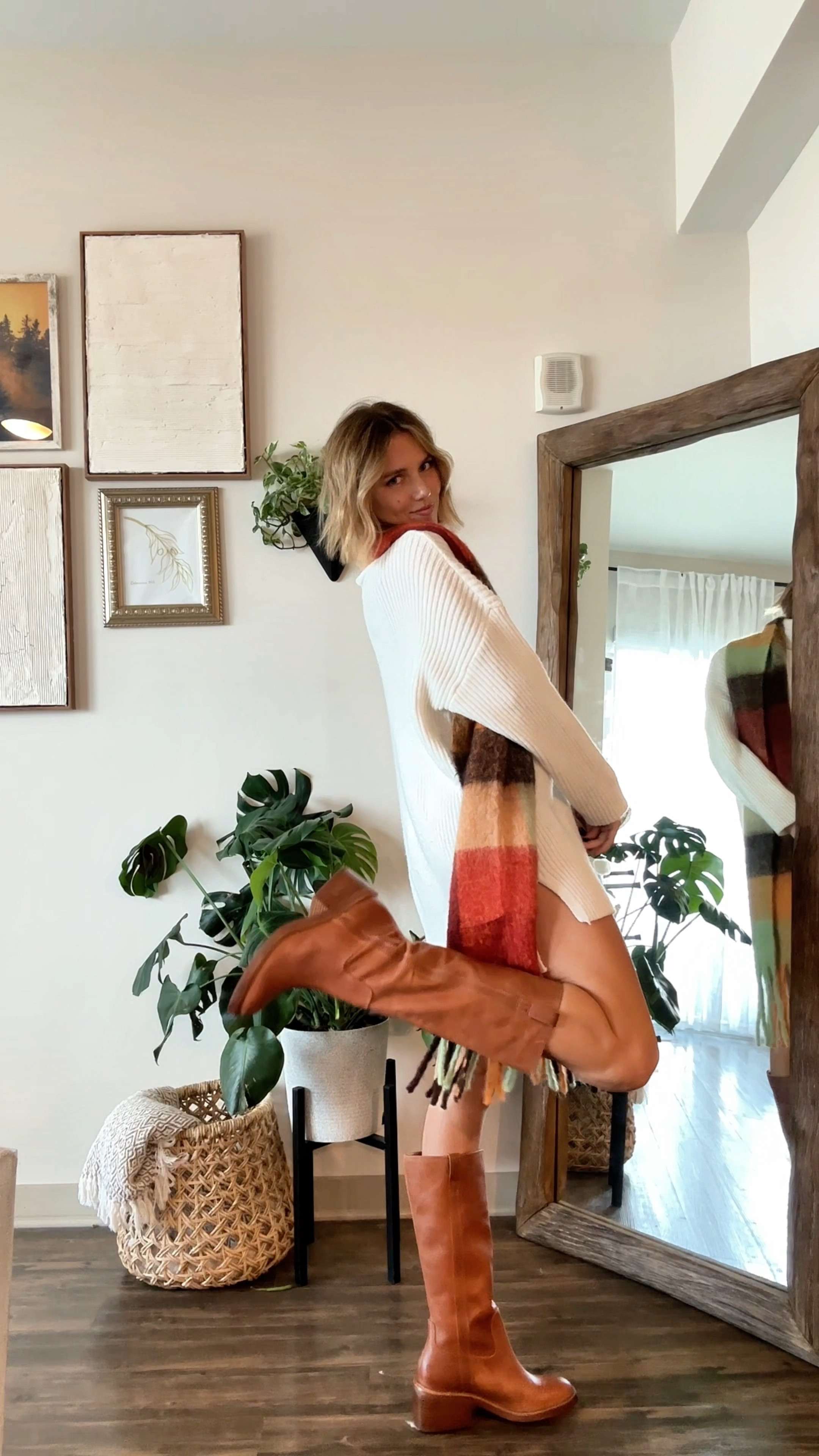 Fall/winter accessories inspo 👜🧣👢

#LTKSeasonal #LTKHolidaySale #LTKGiftGuide