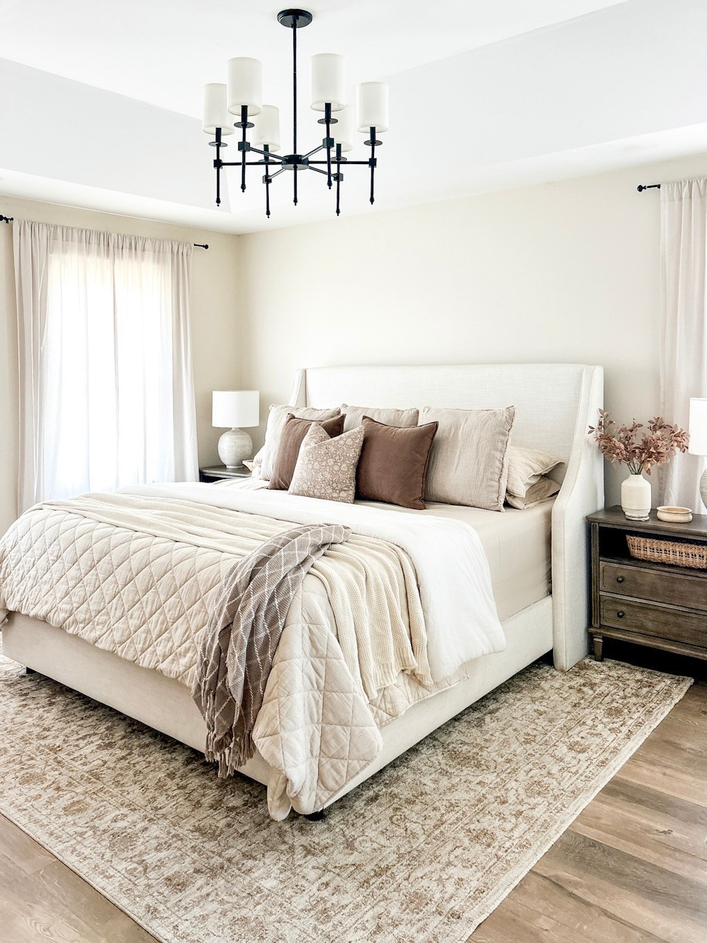 Bedroom inspo, bed, upholstered bed, nightstand, area rug, neutral rug, bedding, neutral bedding, throw pillow , fall bedroom

#LTKSaleAlert #LTKSeasonal #LTKHome