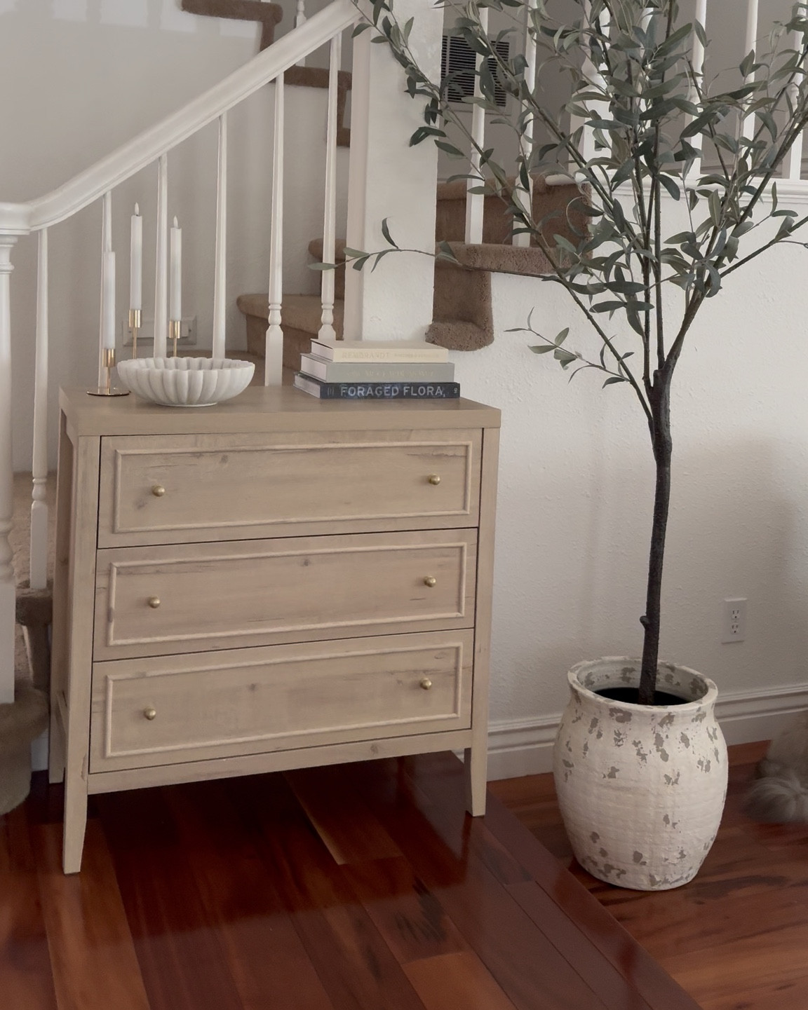 Our small entry is coming together … and I love it!! This little dresser is the perfect piece for items to land and for some extra storage…



#LTKFamily #LTKHome