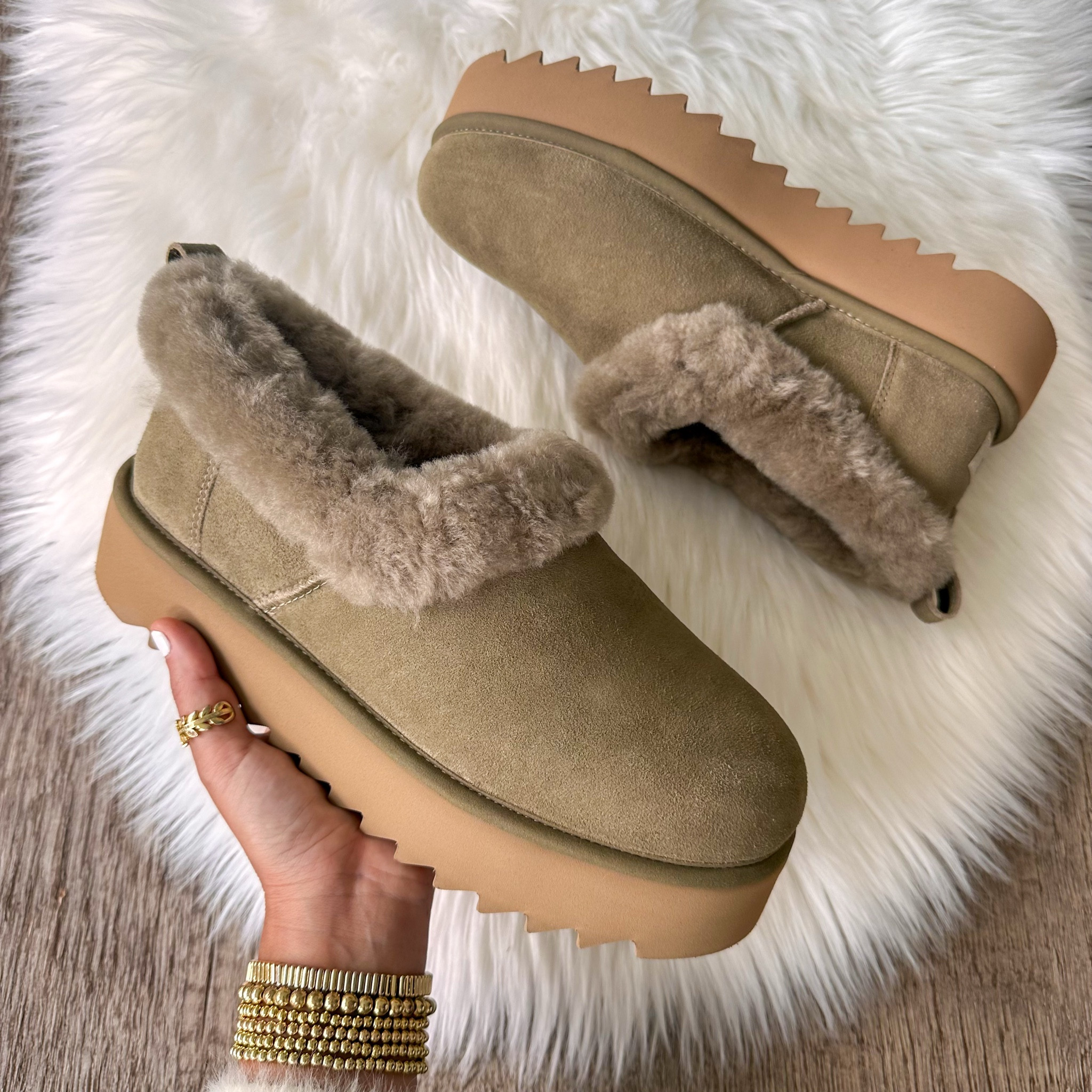 Nita Genuine Shearling Slipper