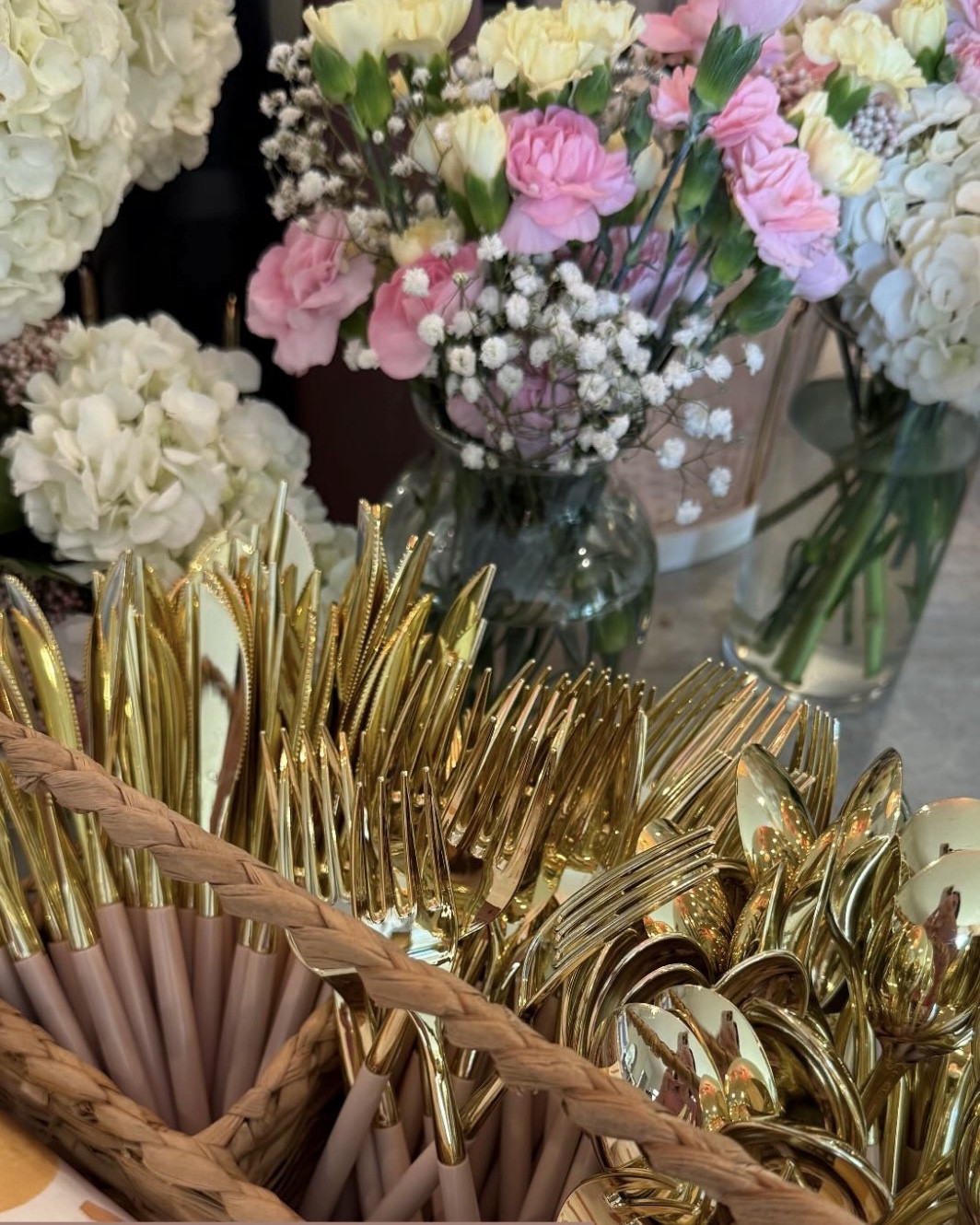 Party supplies we used for my daughter’s 1st birthday! 💕☀️