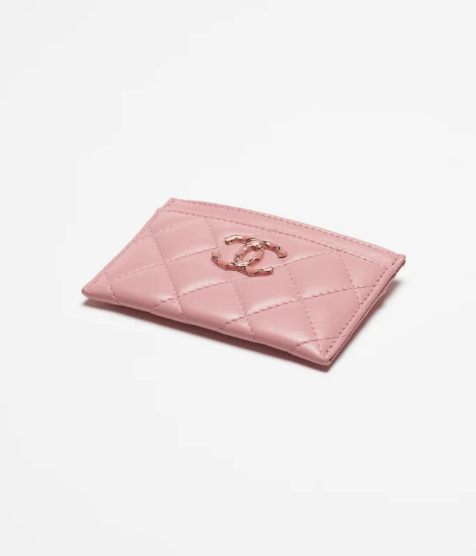 Card Holder

            
		Lambskin, Enamel & Gold-Tone Metal
	
		Coral Pink | Chanel, Inc. (US)