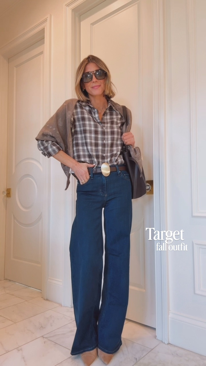 Target fall outfit idea! Such cute and affordable everyday pieces. I’m 5’7  wearing my true size small in the top and 2 in the pants!