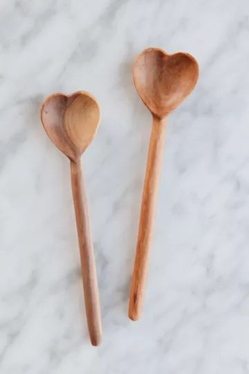 Connected Goods Wild Olive Wood Heart Spoon Set | Urban Outfitters (US and RoW)